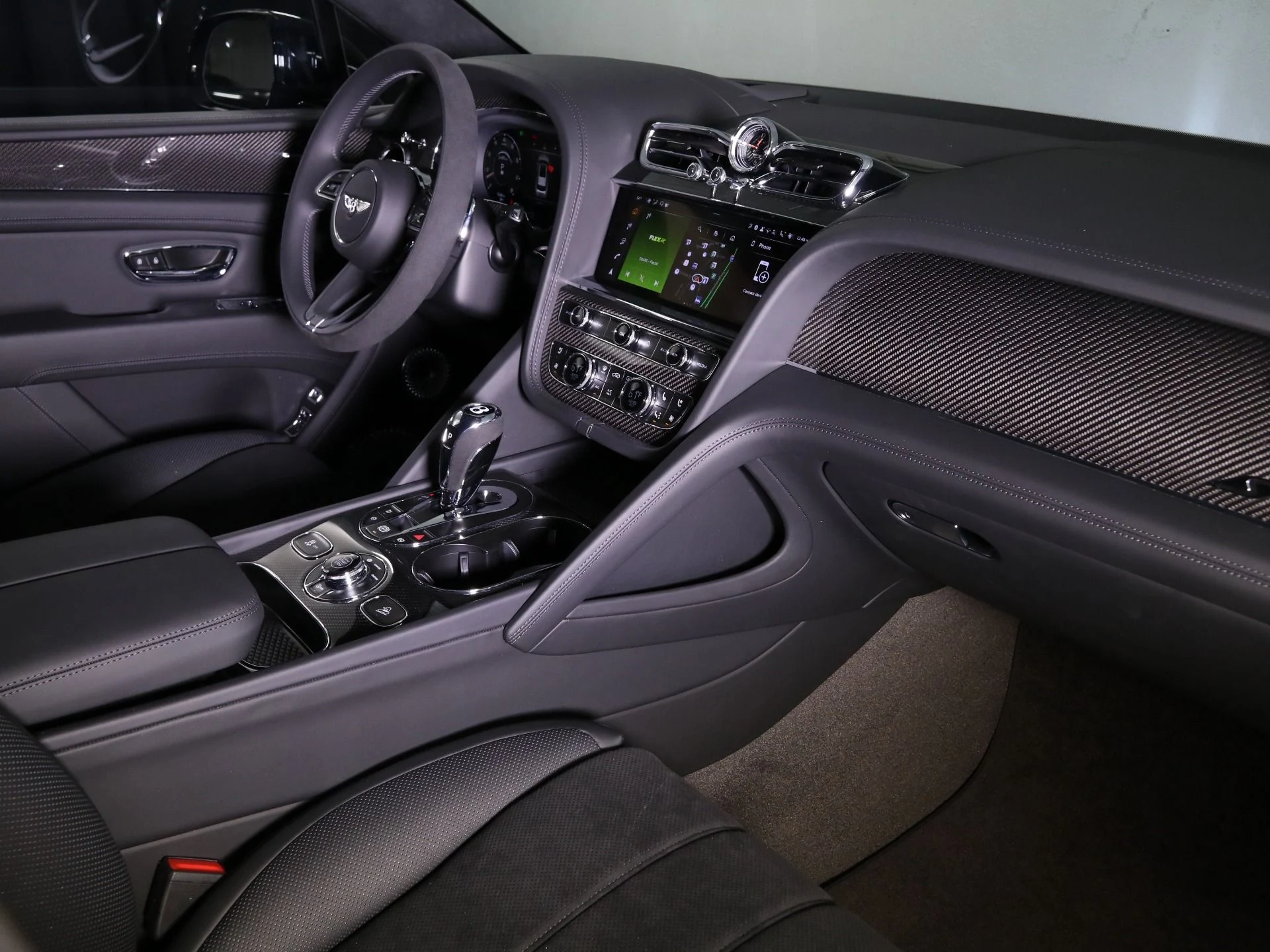 mph001_2136718399_New_2025_Bentley_Bentayga_S_1746144421_ed30ca76bb