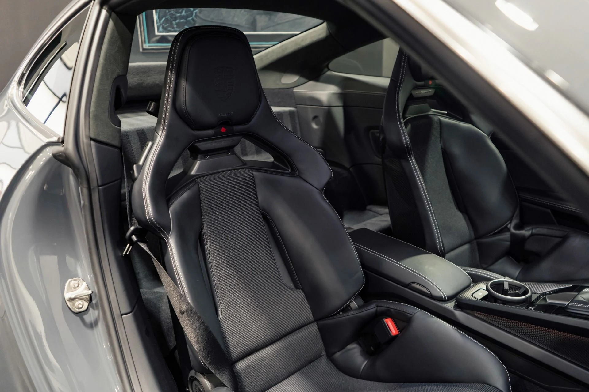 mph001_2139079755_Used_2026_Porsche_911_GT_3_Touring_6_speed_Lightweight_package_1770773838_ae32edfa6c