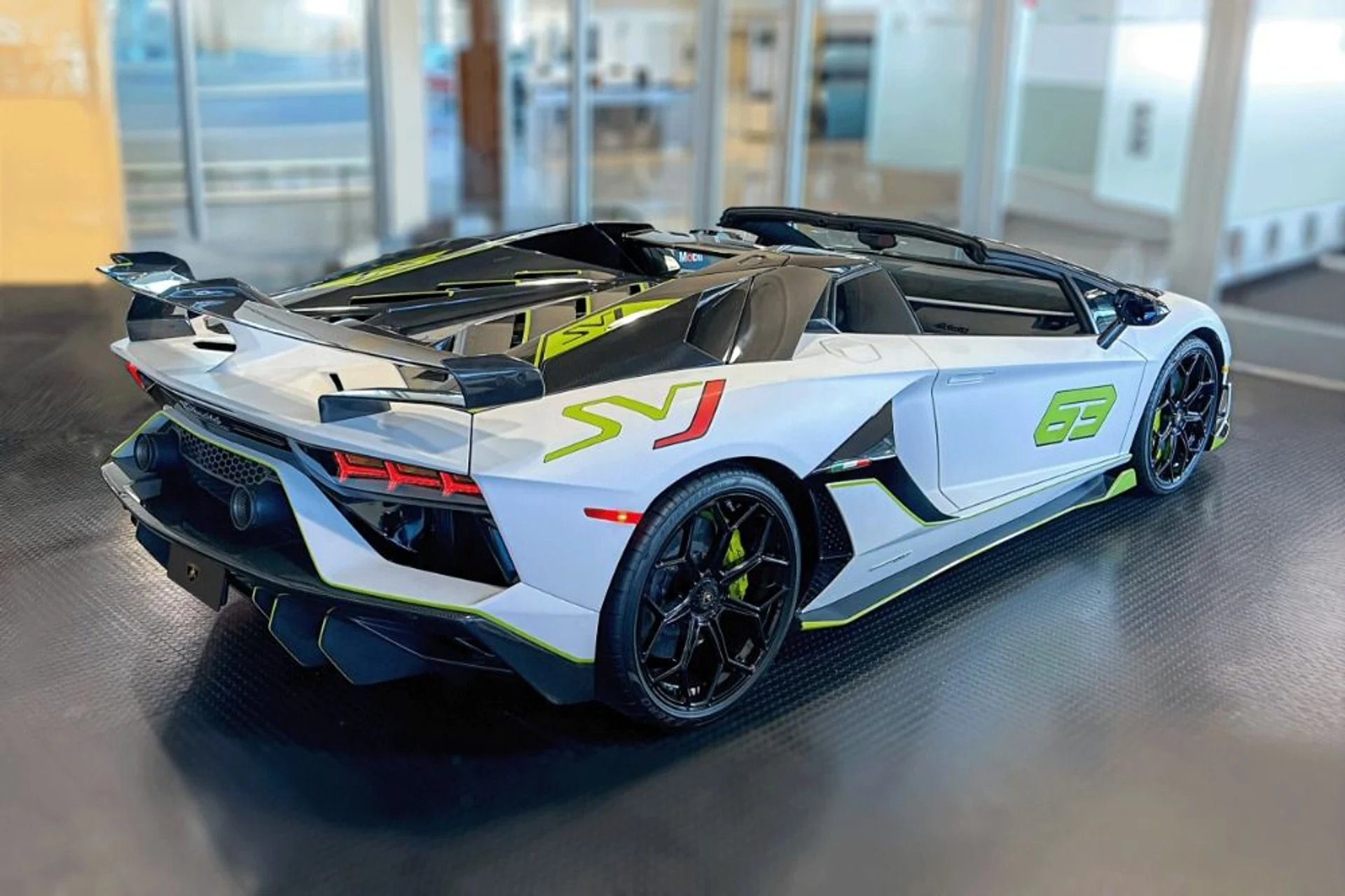 mph001_2141849404_Used_2021_Lamborghini_Aventador_LP_770_4_SVJ_1765888214_68b408de71