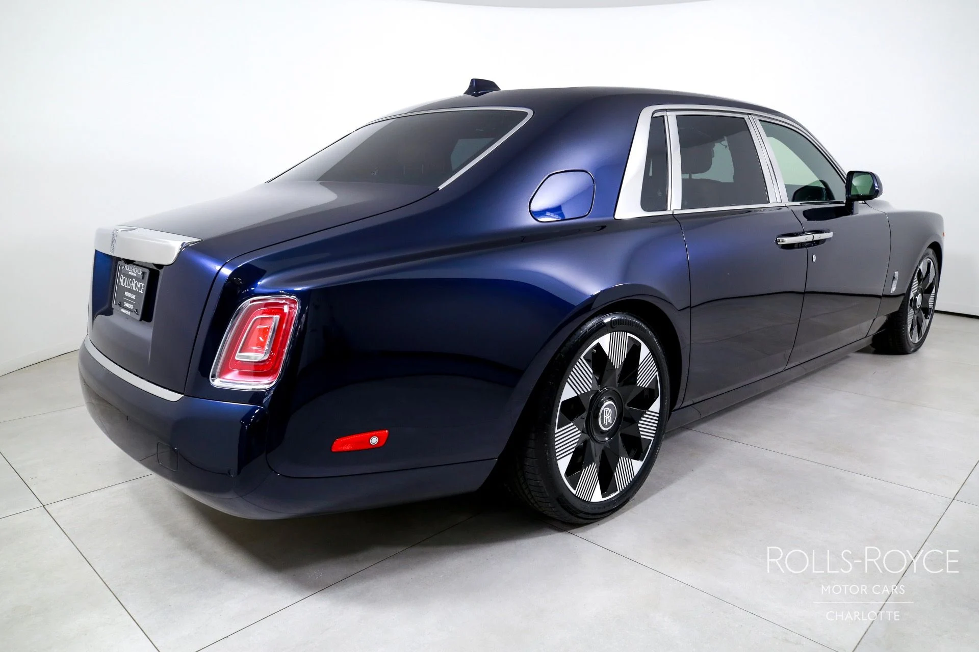 mph001_2142338785_Used_2020_Rolls_Royce_Phantom_1752871576_0f5682130b