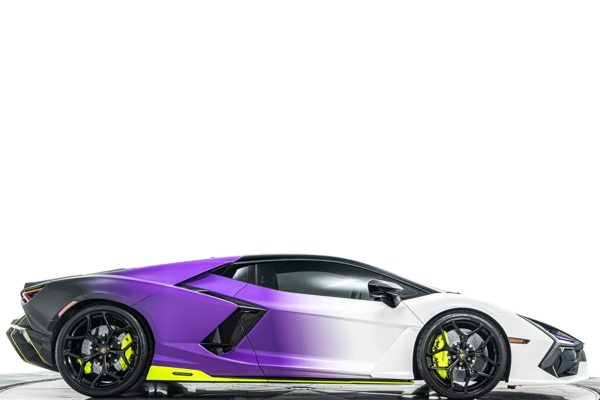 mph001_2143499456_Used_2025_Lamborghini_Revuelto_1001_Horsepower_Multicolor_Matte_Wrap_High_Tech_Pack_1781554608_2e2ec8e127