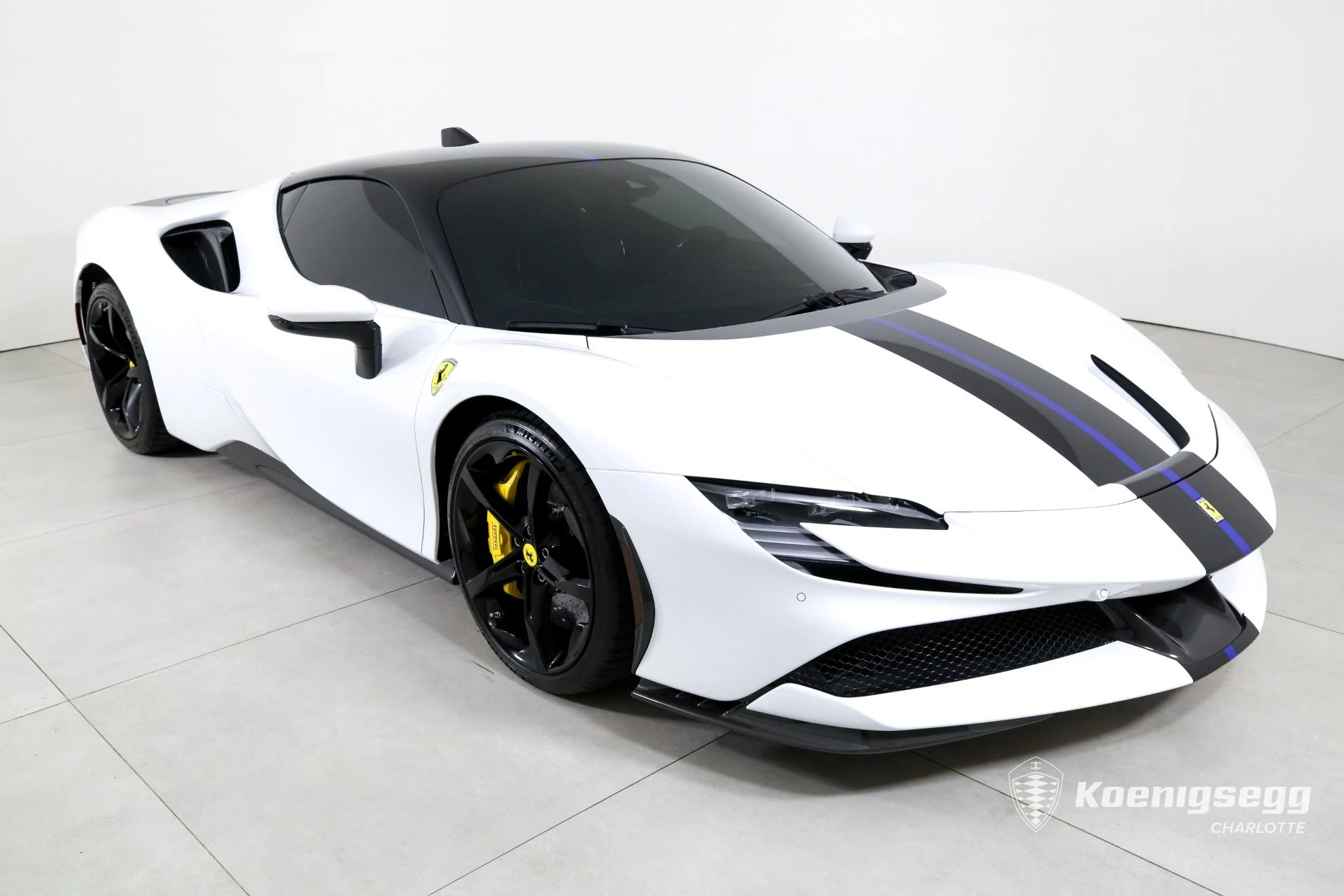 mph001_214695135_Used_2022_Ferrari_SF_90_Stradale_1782838429_120544e03f