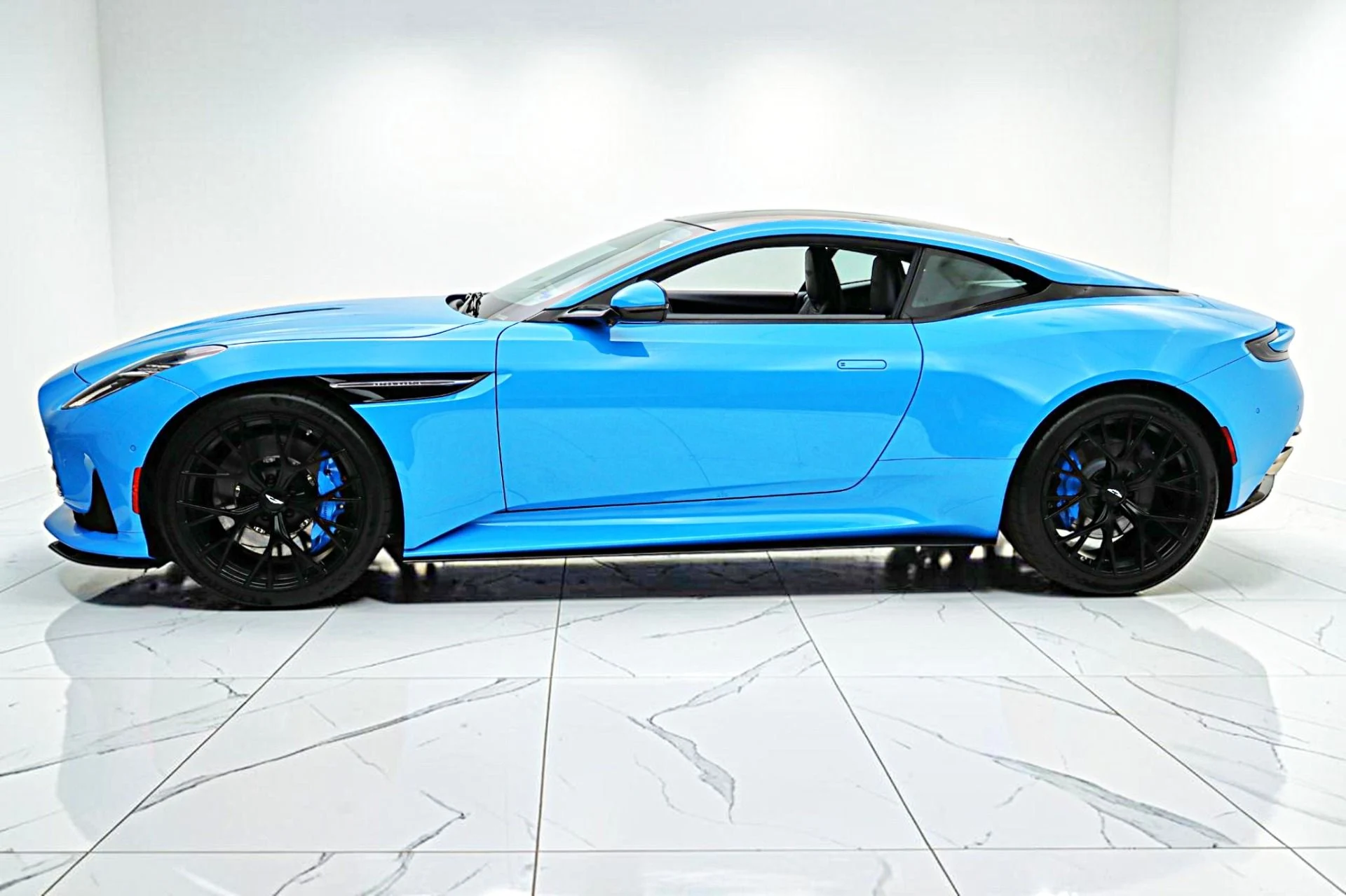 mph001_2147724130_Used_2024_Aston_Martin_DB_12_Coupe_LEASE_OPTIONS_AVAILABLE_3080f7a5f0
