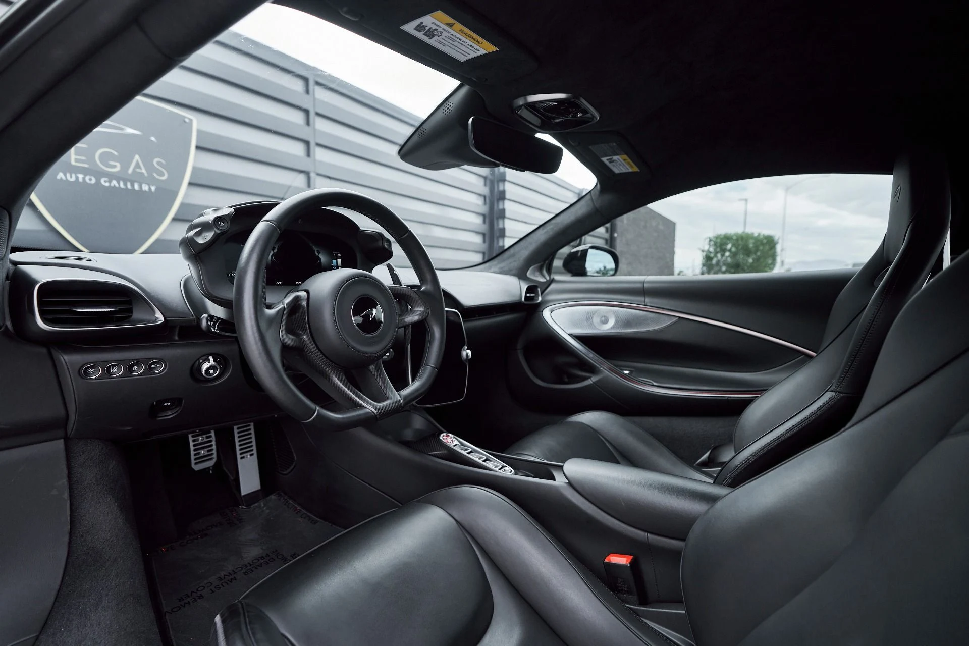 mph001_2153764887_Used_2023_Mc_Laren_Artura_1760554858_459b600ee2