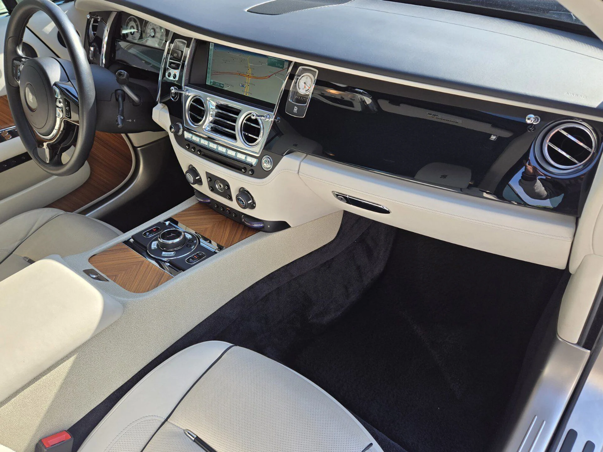 mph001_2159528788_1304202565b33f164e7a32ff8626041cx_8ca11b01a5