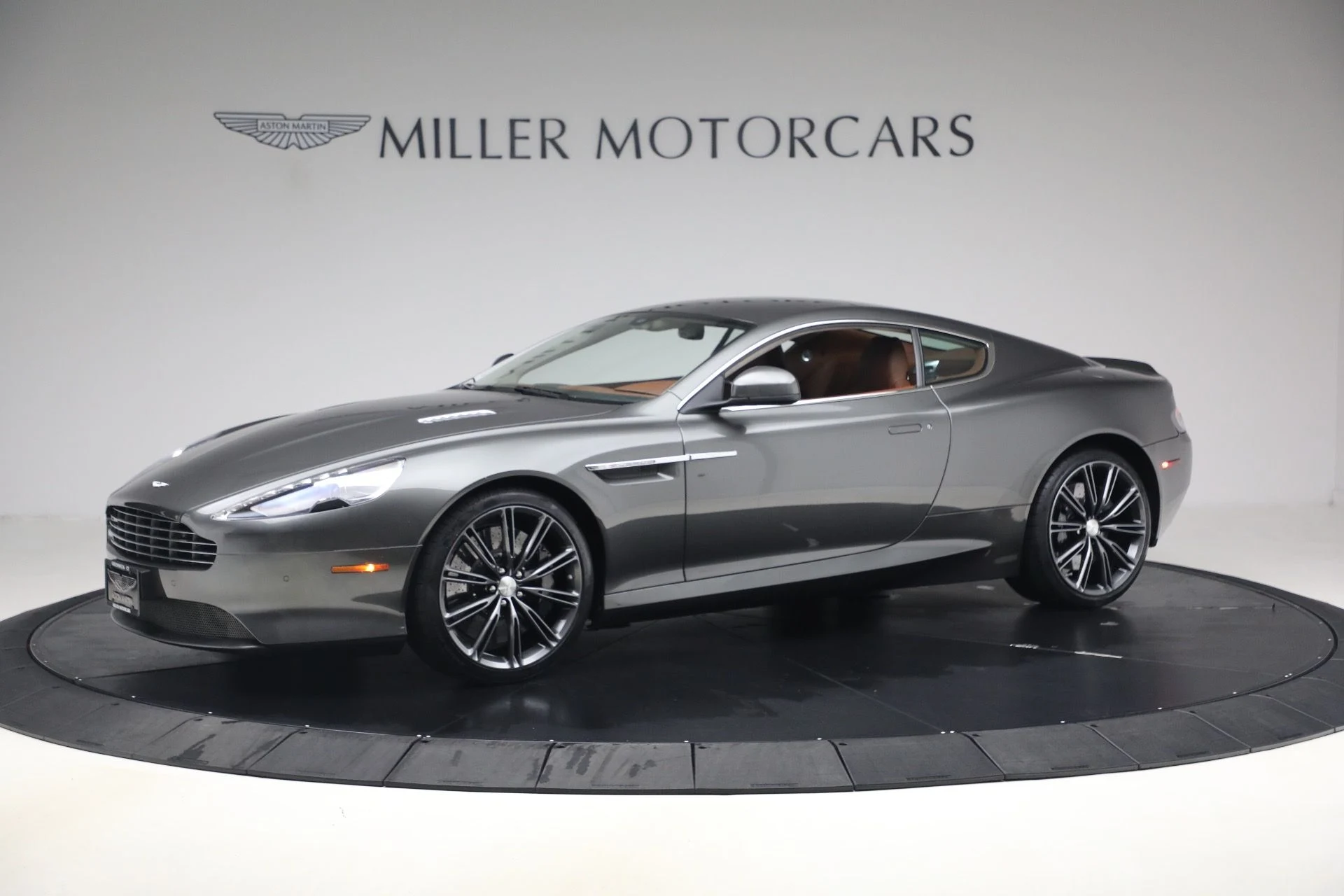 mph001_2164146169_Used_2014_Aston_Martin_DB_9_1789160225_0f9ad9c61e