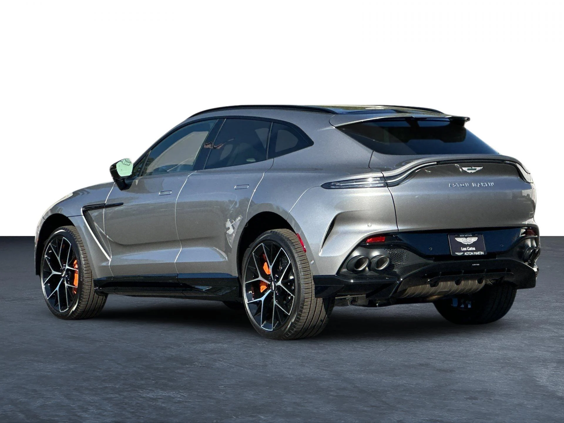 mph001_2165797020_New_2025_Aston_Martin_DBX_707_1761314749_b1d896a293