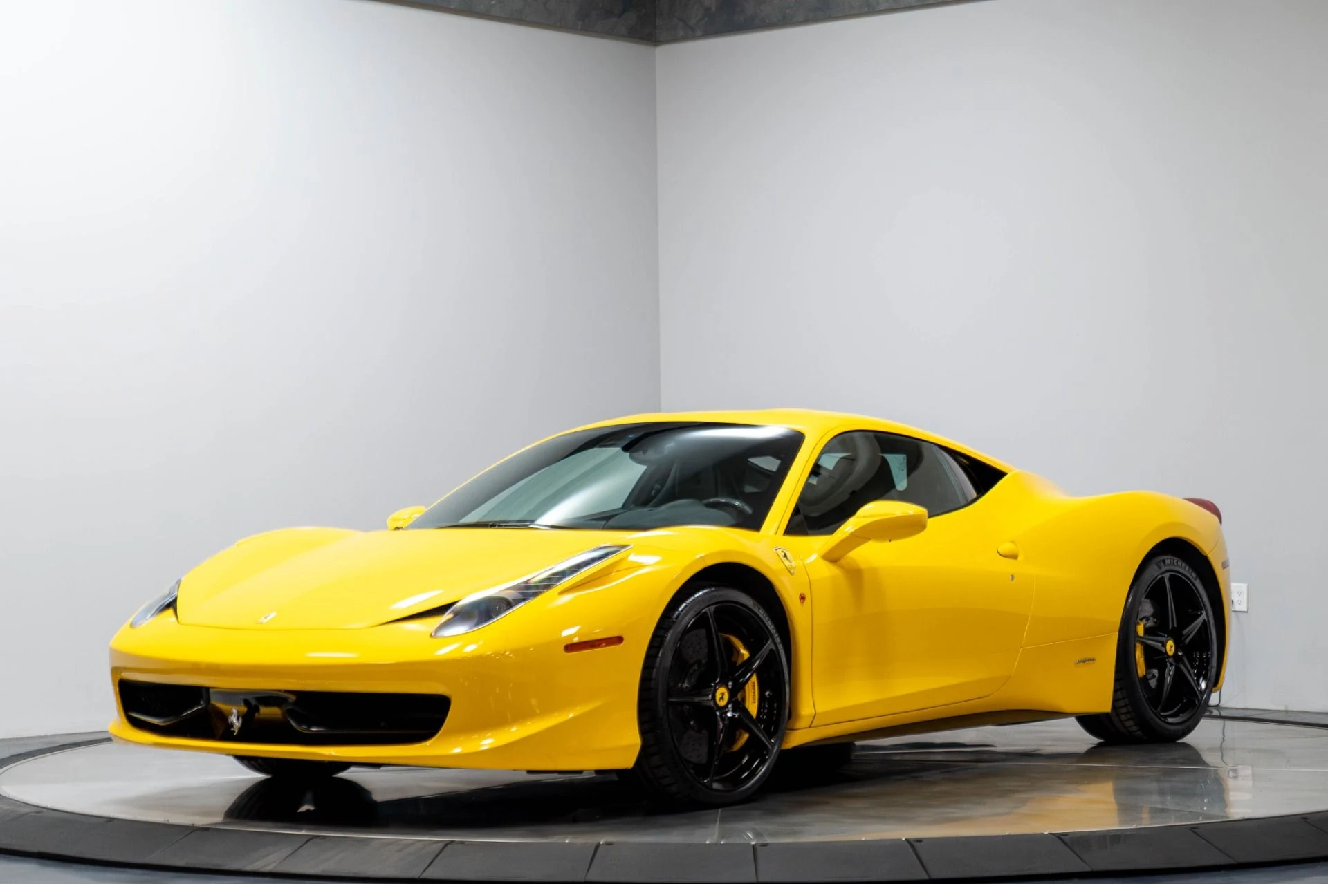 mph001_2166174402_Used_2010_Ferrari_458_Italia_1783118386_dc428f1bf8