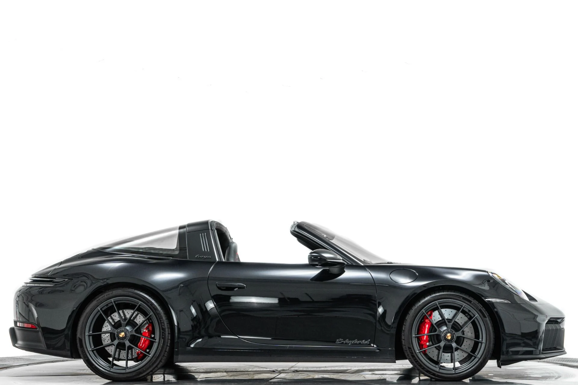 mph001_2169490309_Used_2026_Porsche_911_Targa_4_GTS_1789681957_8b03bea803