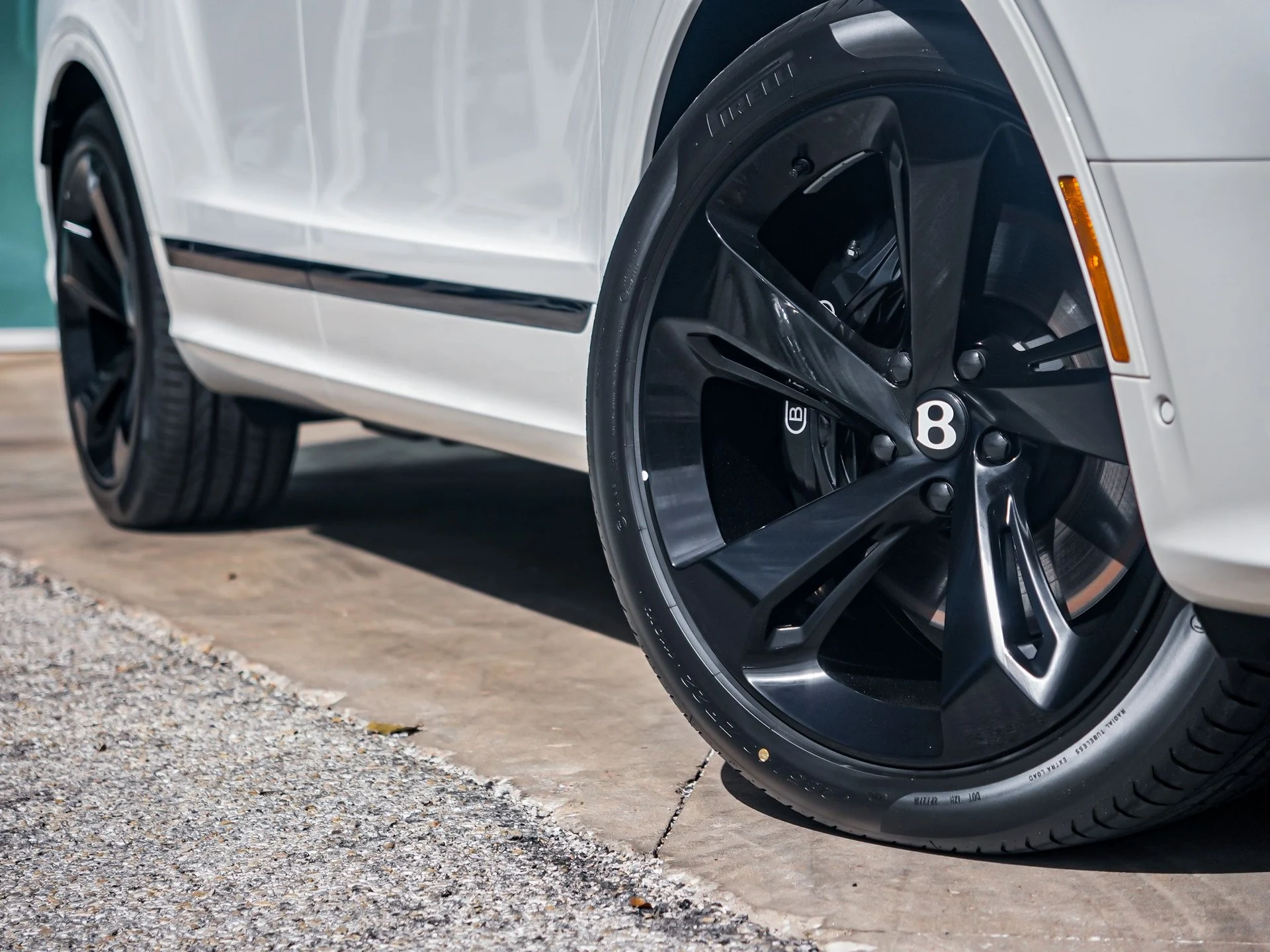 mph001_2182149504_Hi_Tech_Luxury_Imports_LLC_SJAAT_2_ZV_8_TC_034150_image_1_575851a4d9