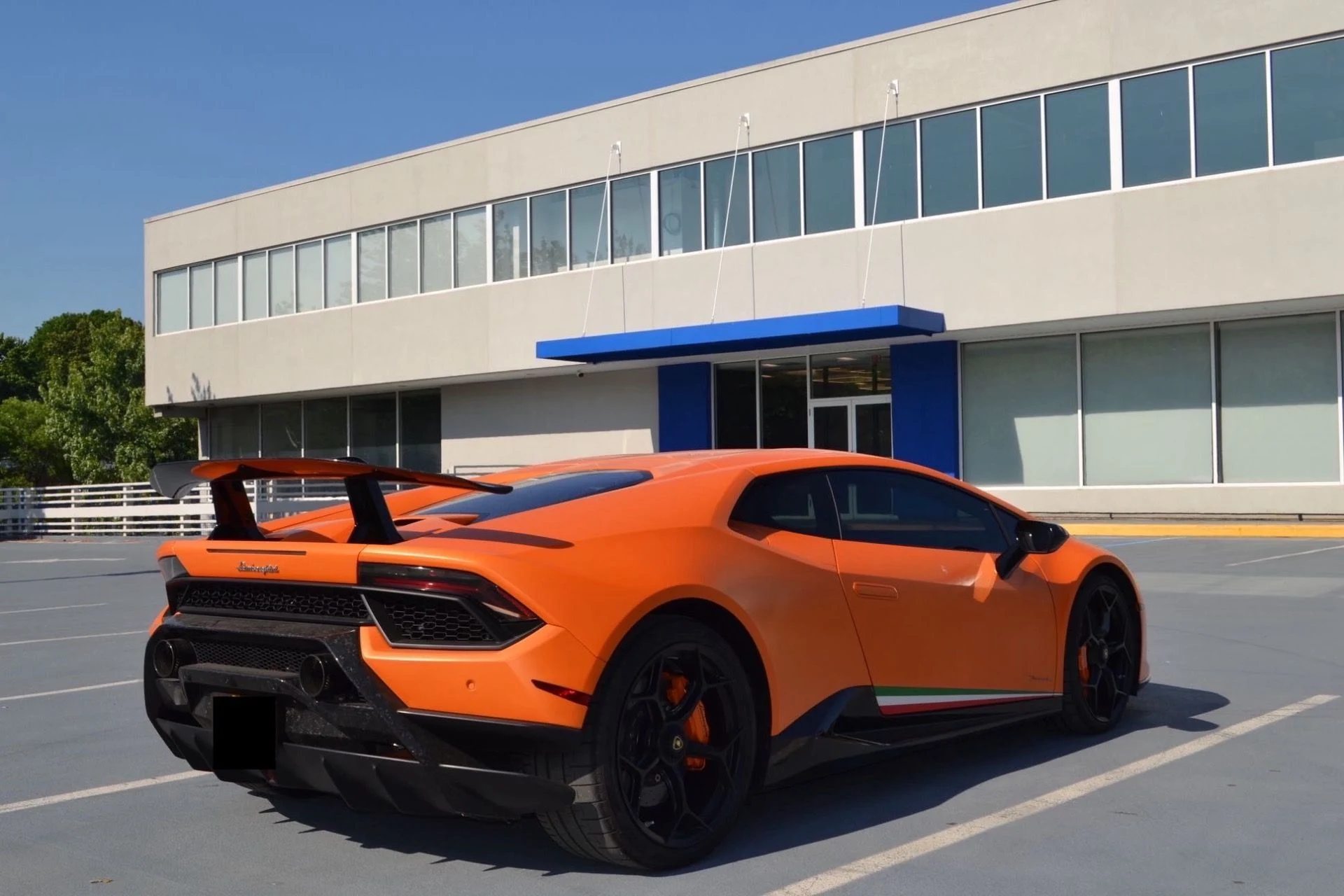 mph001_219241201_Used_2018_Lamborghini_Huracan_LP_640_4_Performante_1748985372_10566959e4