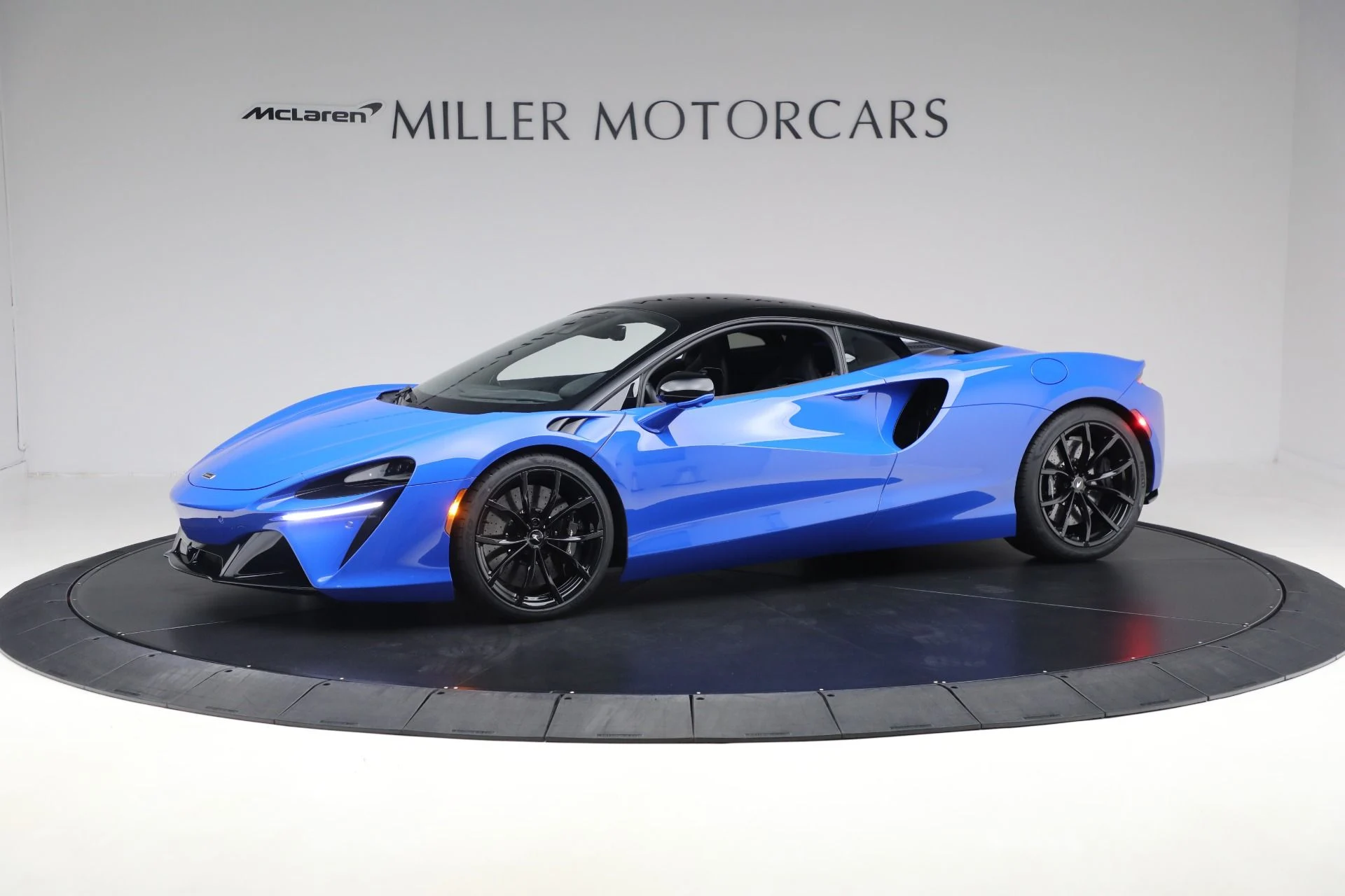 mph001_219469459_Used_2023_Mc_Laren_Artura_Performance_3bd884a7f6