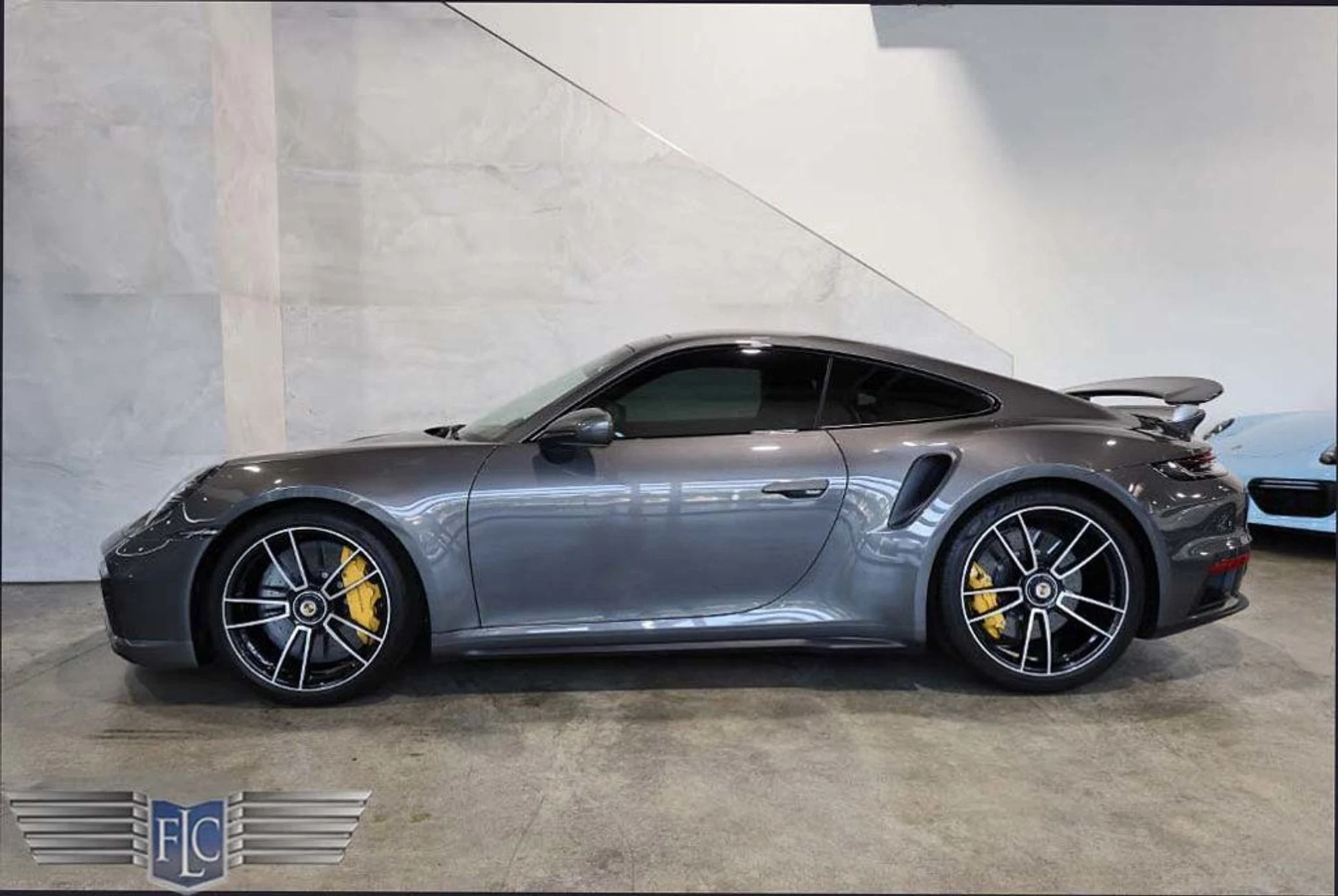 mph001_2194826396_used_2022_porsche_911_turboscoupe_9689_23001606_2_1024_6fa95a7efc