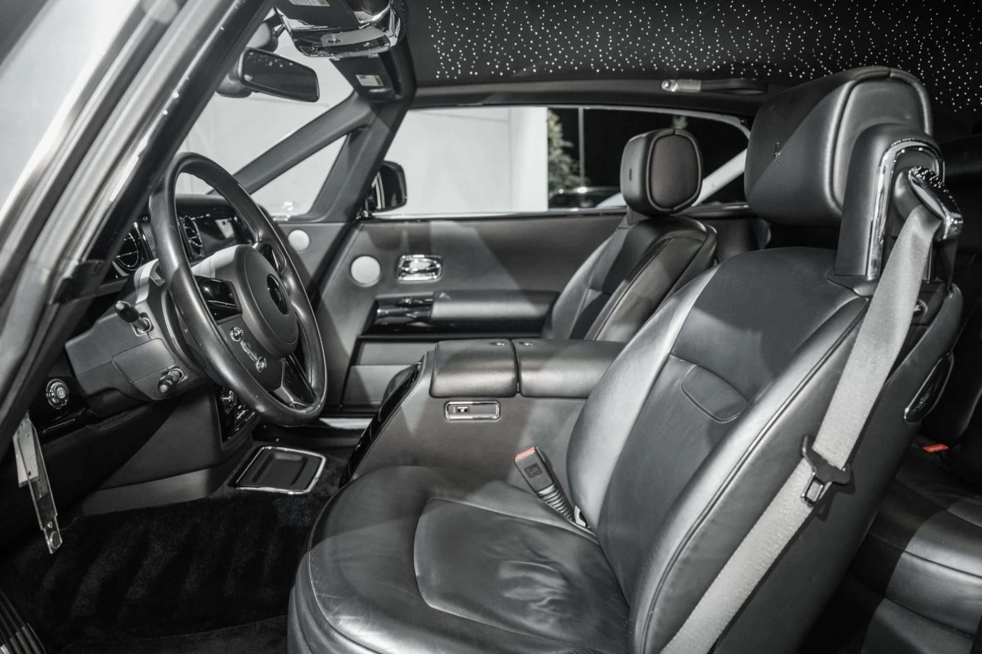 mph001_2199746192_Used_2010_Rolls_Royce_Phantom_Coupe_1760972669_058225260a