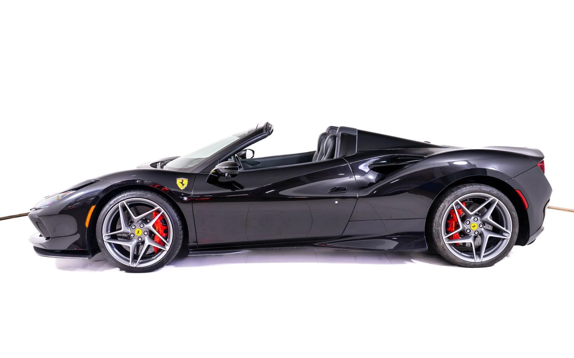 mph001_2205231254_ce489c5df44edbb4e8b61a9aa7101002x_9275360948