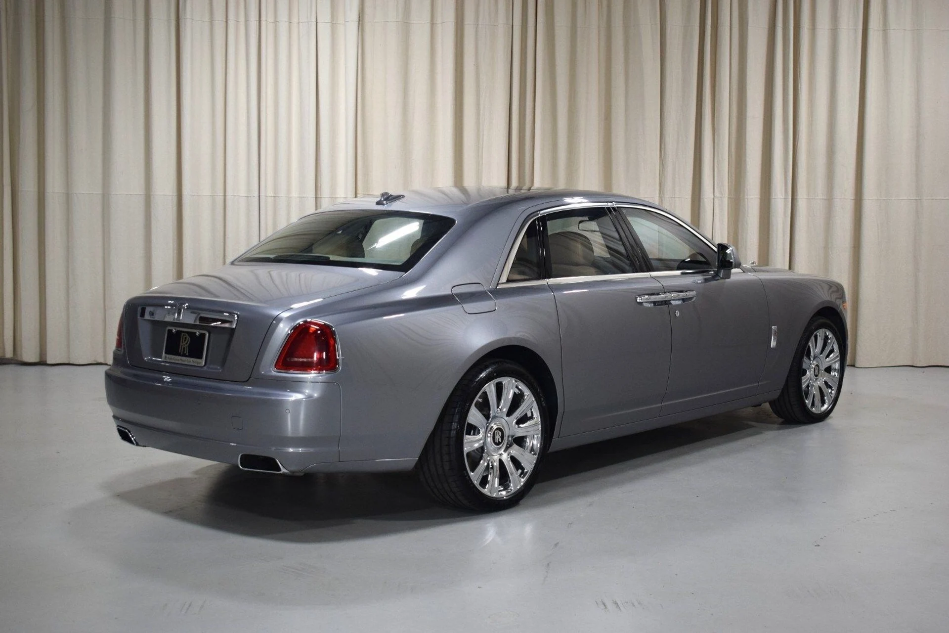 mph001_2211772481_08735f74523928ddd3ad91902b1bdddbx_cdaf47d230