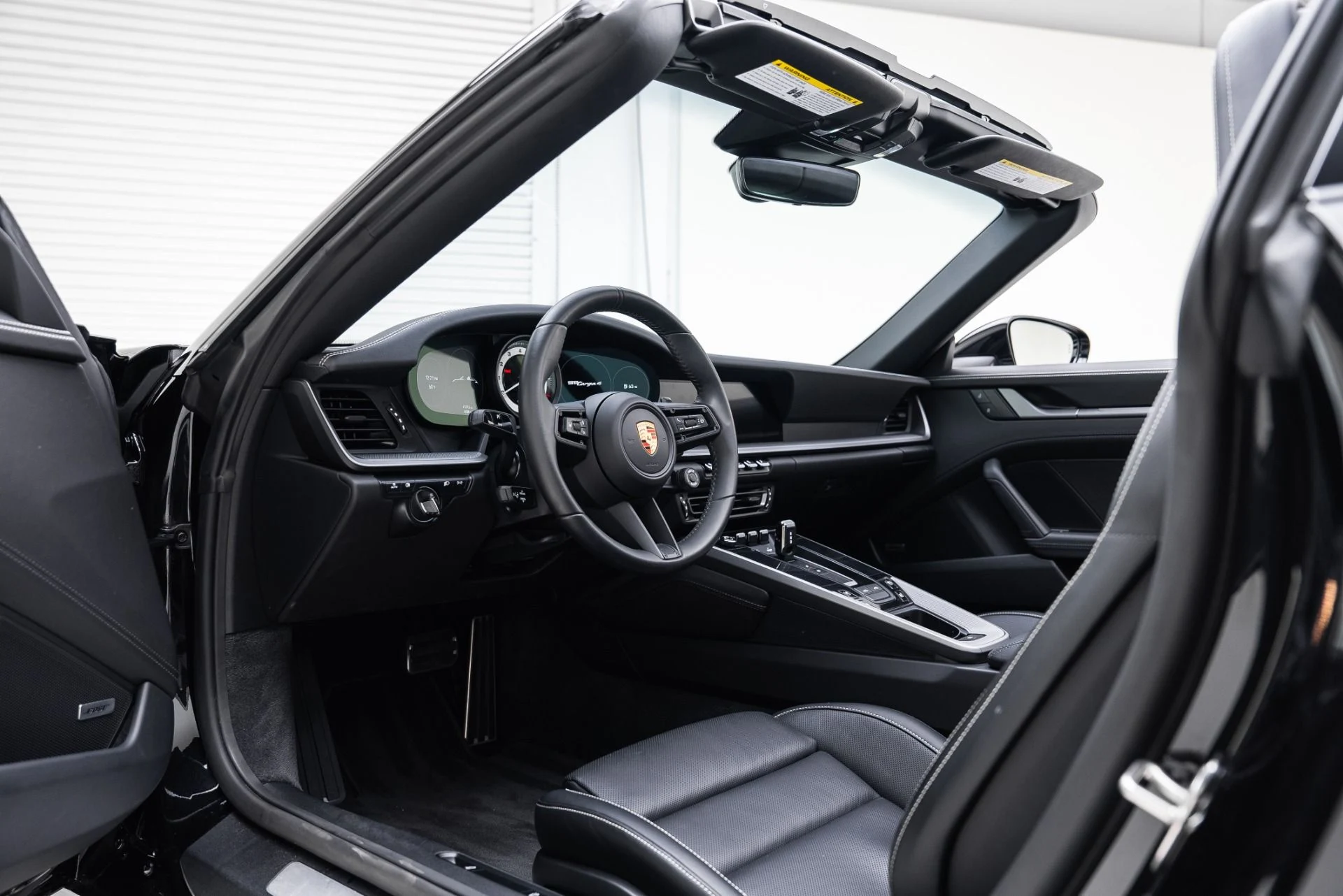 mph001_2212748805_Used_2024_Porsche_911_Targa_4_1767819156_de289a0fb7