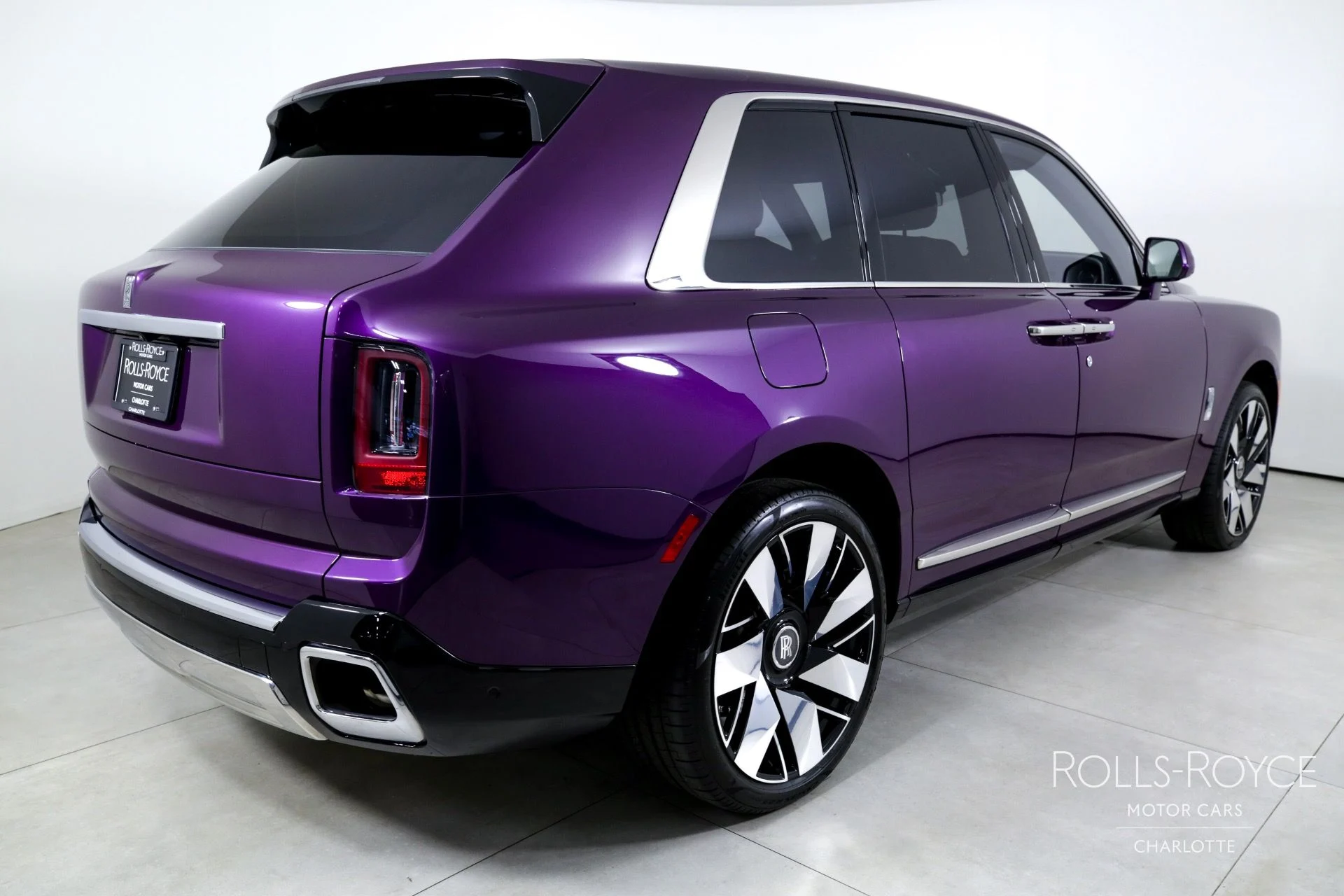 mph001_2216591077_Used_2025_Rolls_Royce_Cullinan_1748382671_26b94fc648