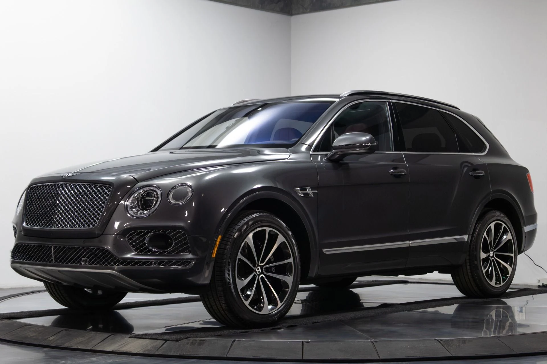 mph001_2217363512_Used_2017_Bentley_Bentayga_W12_1763489562_4529698df5