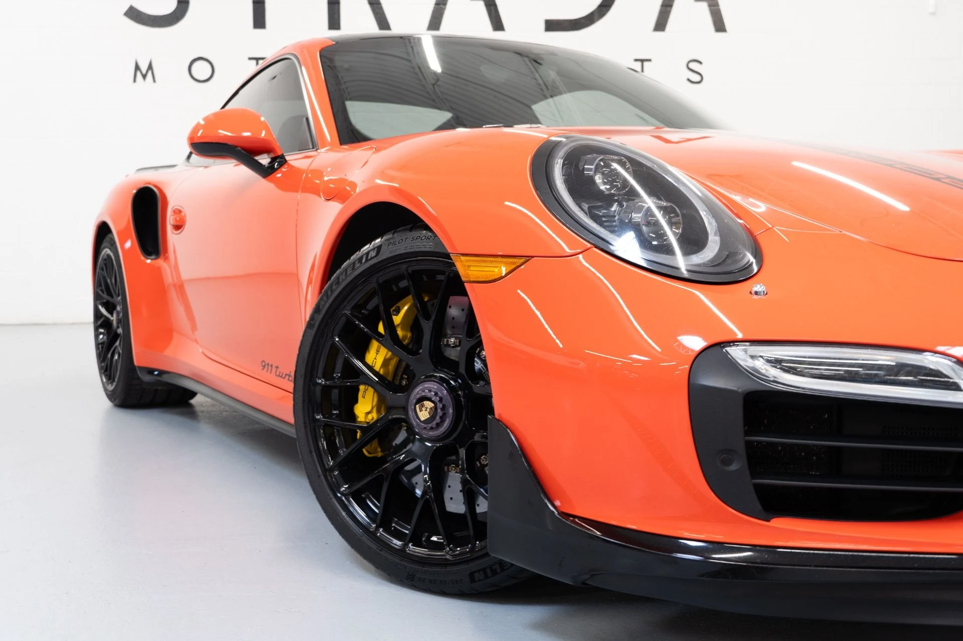 mph001_2219856392_Used_2016_Porsche_911_Turbo_S_1752691183_b2fd328640