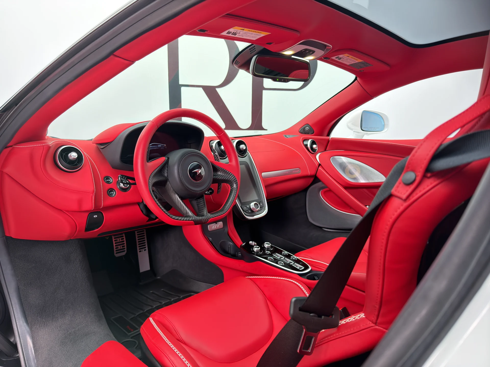 mph001_2237169814_RPF_3777_interior_003_480054e37b