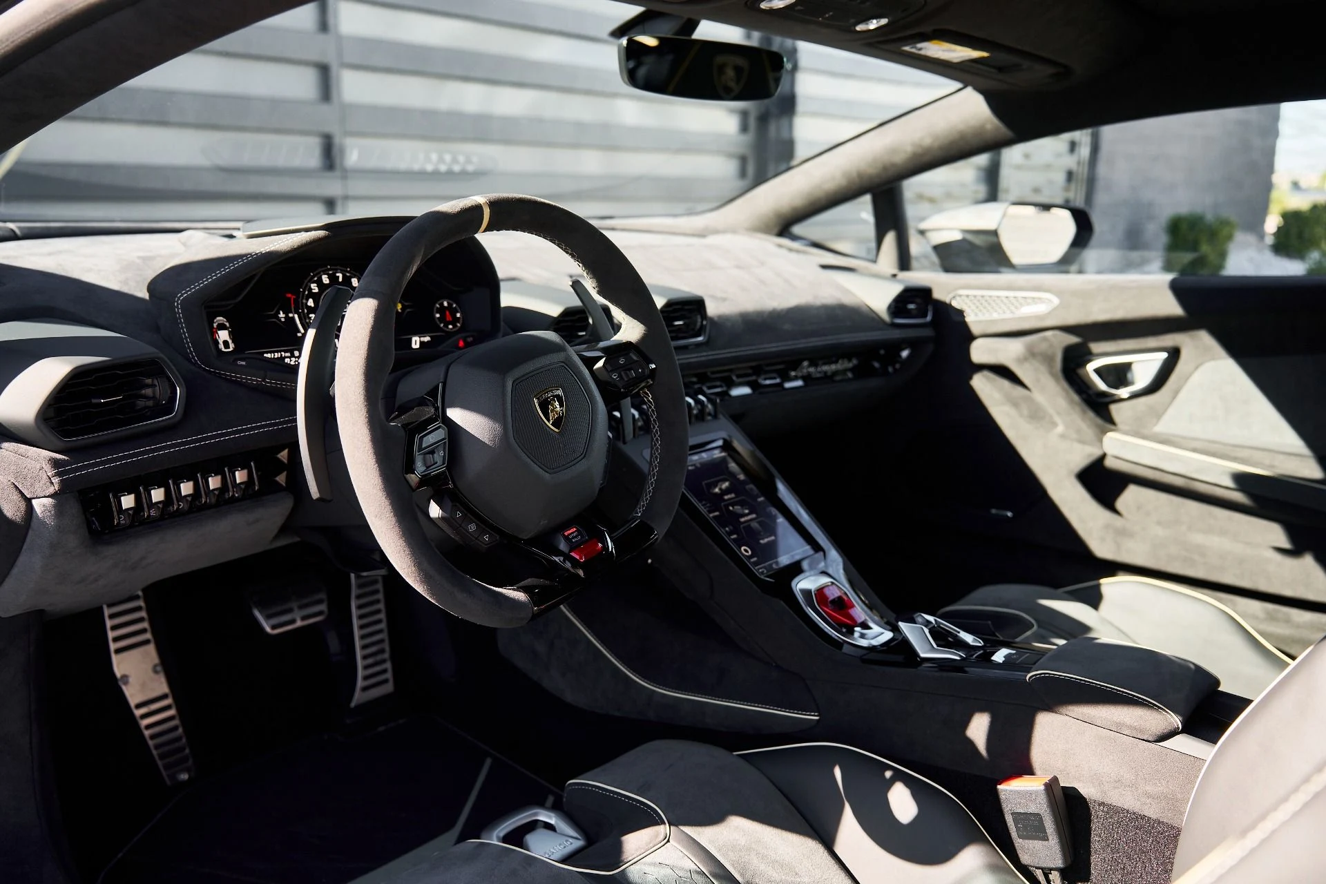 mph001_2238538795_Used_2024_Lamborghini_Huracan_Sterrato_Base_1760828411_34aa3765f2