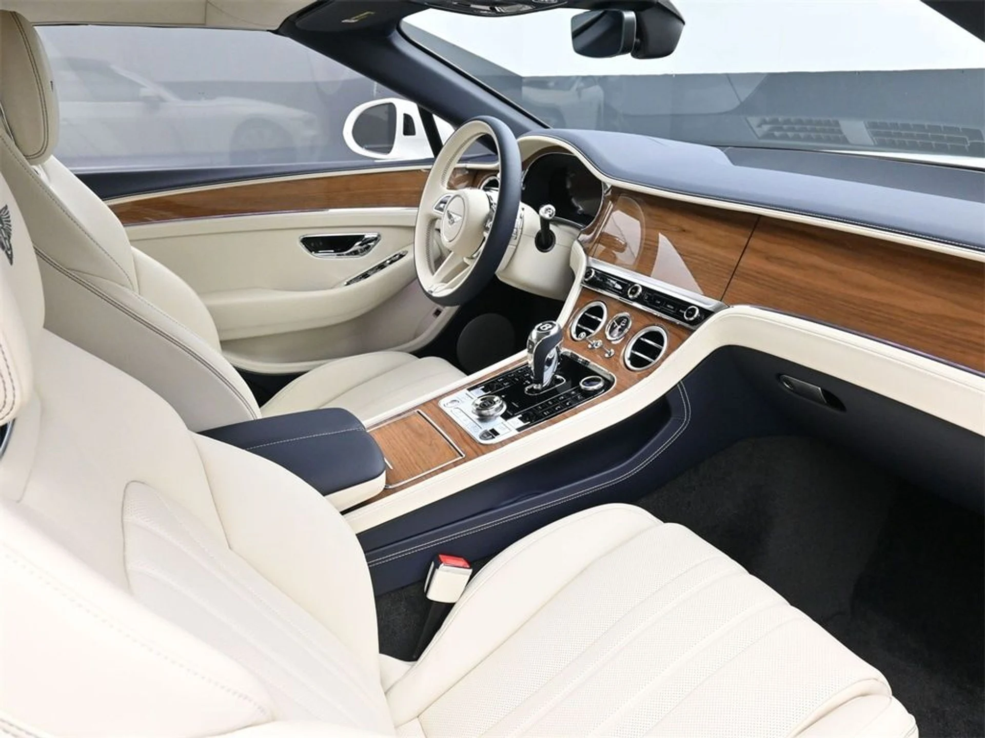 mph001_224511406_f27dbfdee1afe4922e8c4b473f5bb691x_41a82e52fd