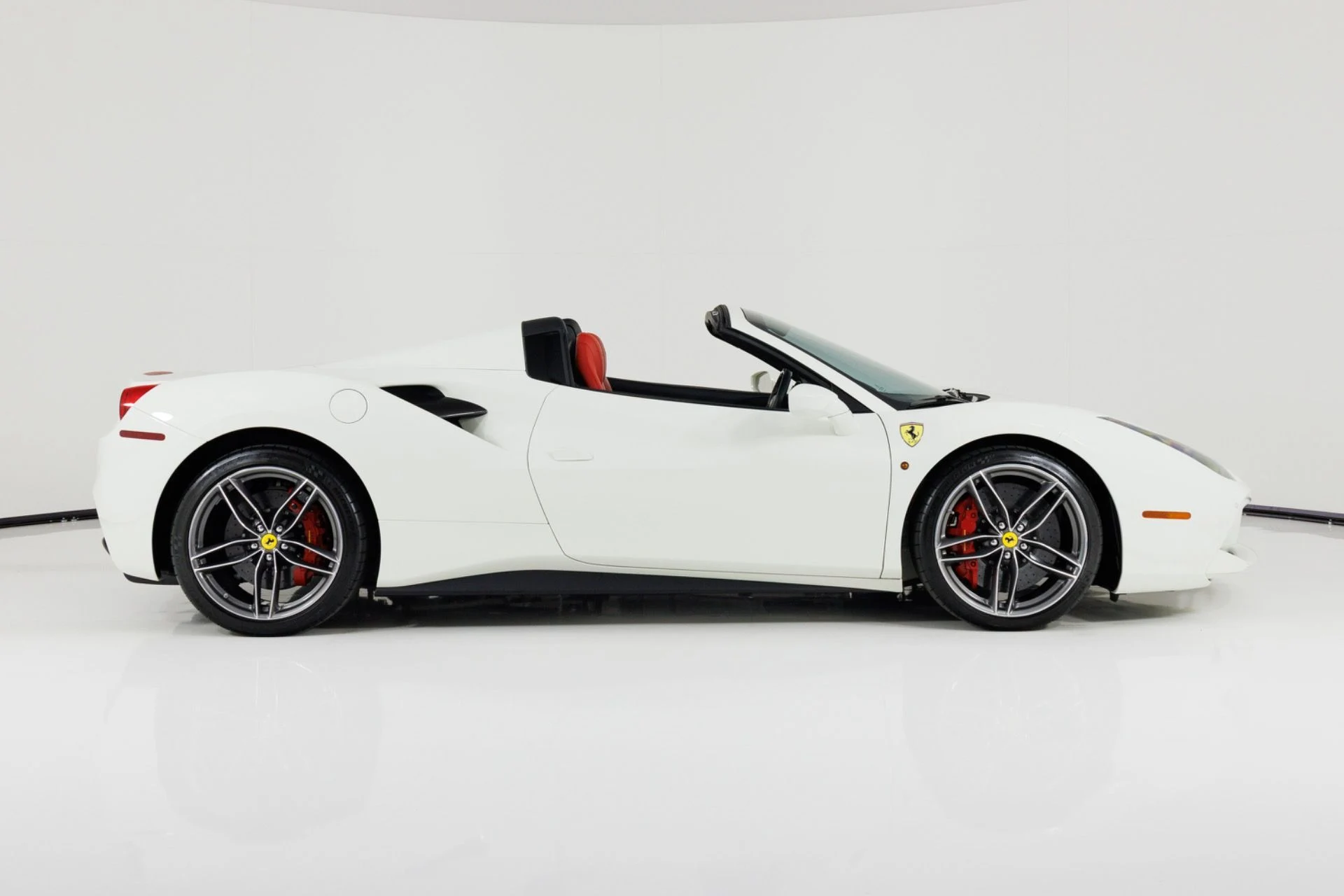 mph001_2264819530_Used_2017_Ferrari_488_Spider_1788388443_d0a761ff0e