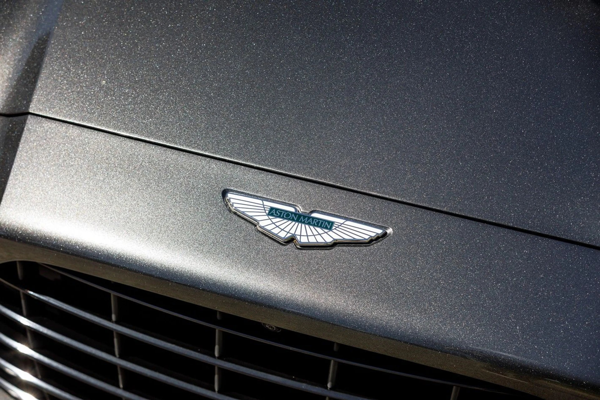 mph001_226617509_Used_2021_Aston_Martin_DBX_fc4b93656d
