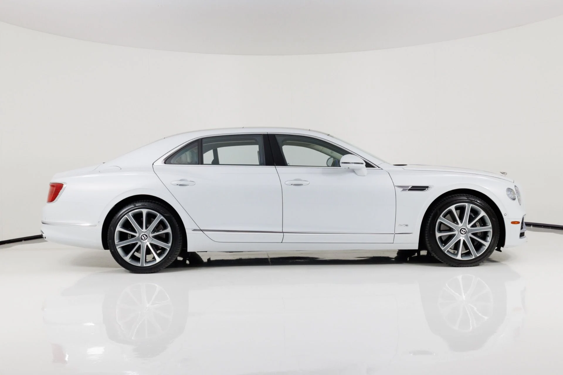 mph001_2267673298_Used_2020_Bentley_Flying_Spur_W12_1776899543_7486111db0