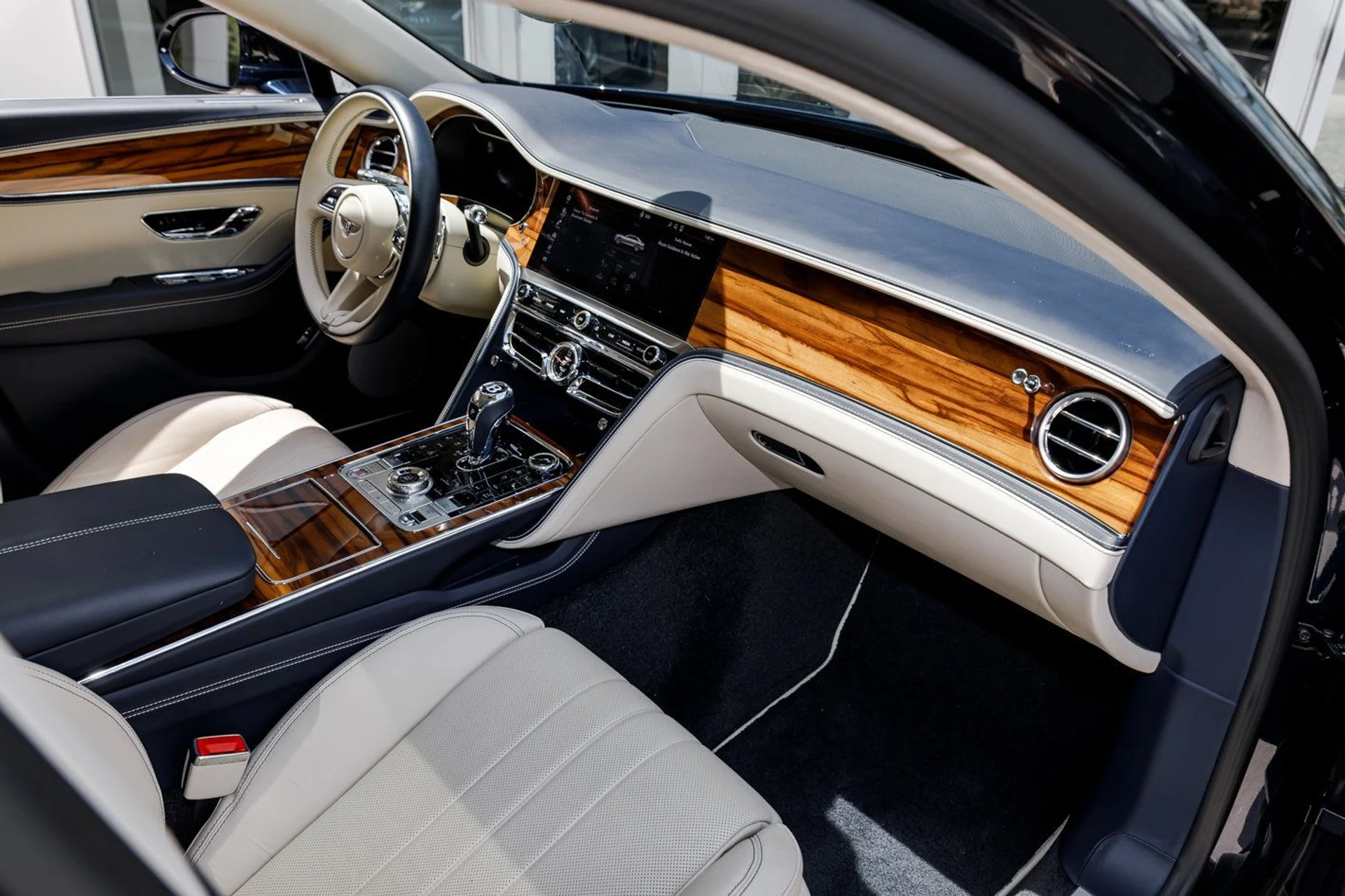 mph001_2273612134_4f3d937ec6668d29d0ae8acba4bb2c22x_0366bcbd48