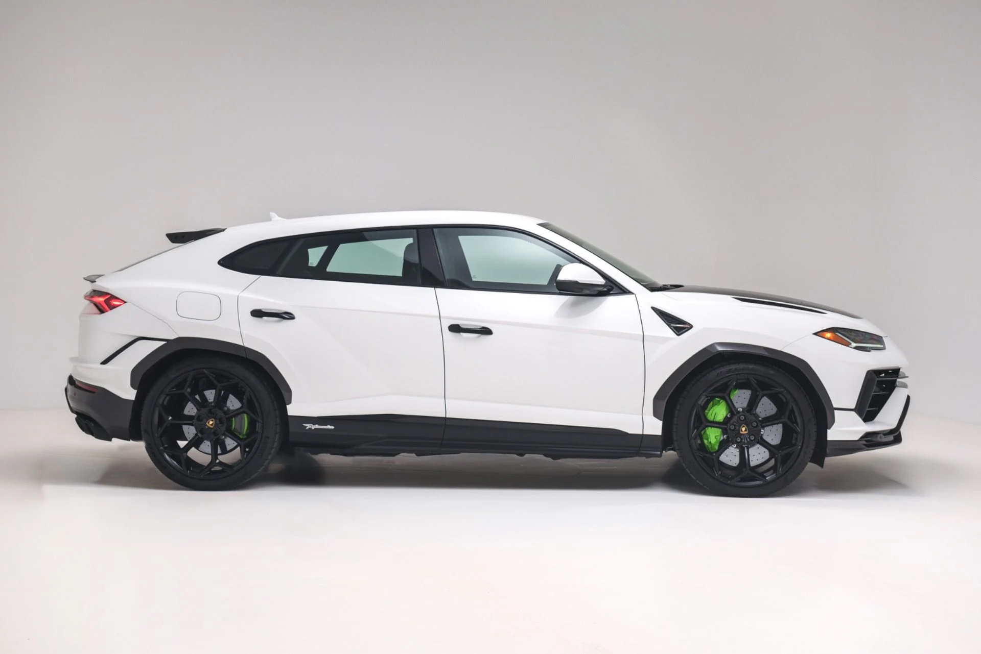 mph001_2273625132_Used_2024_Lamborghini_Urus_Performante_1775674448_fef172b0dc