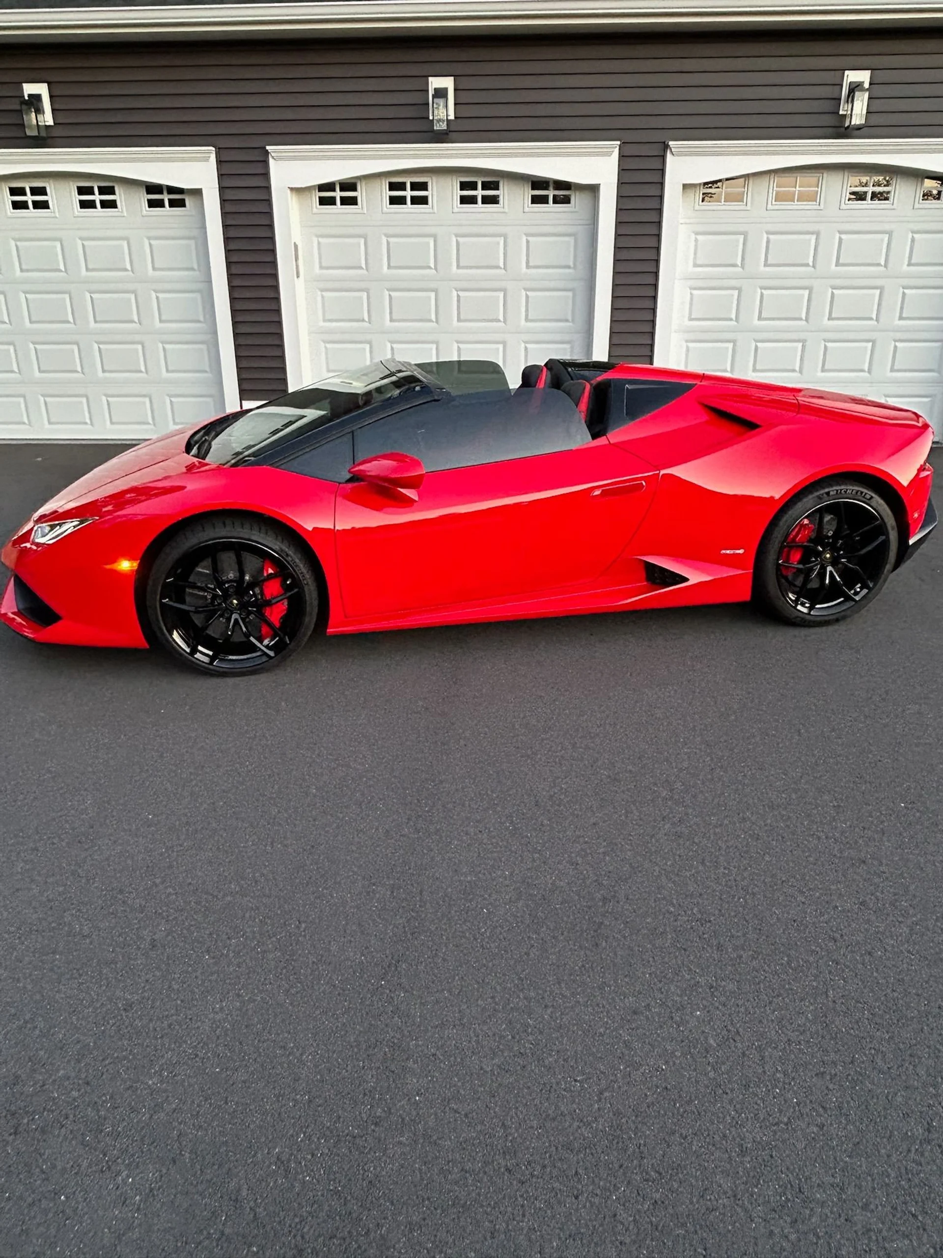 mph001_2288988245_Used_2017_Lamborghini_Huracan_LP_610_4_Spyder_1759792236_c8188aaa5e