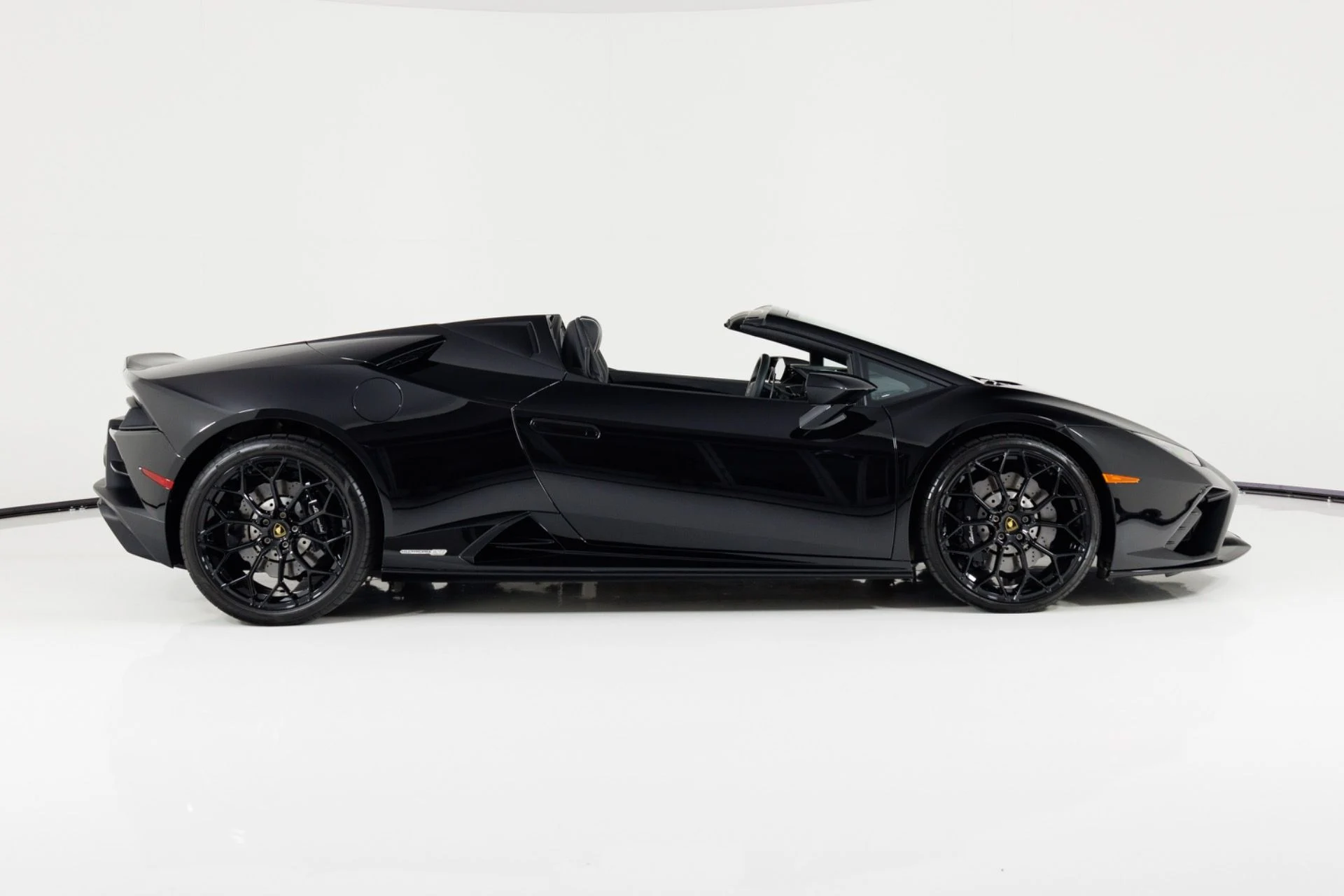 mph001_2289156465_Used_2021_Lamborghini_Huracan_EVO_1784066634_c802c296d4