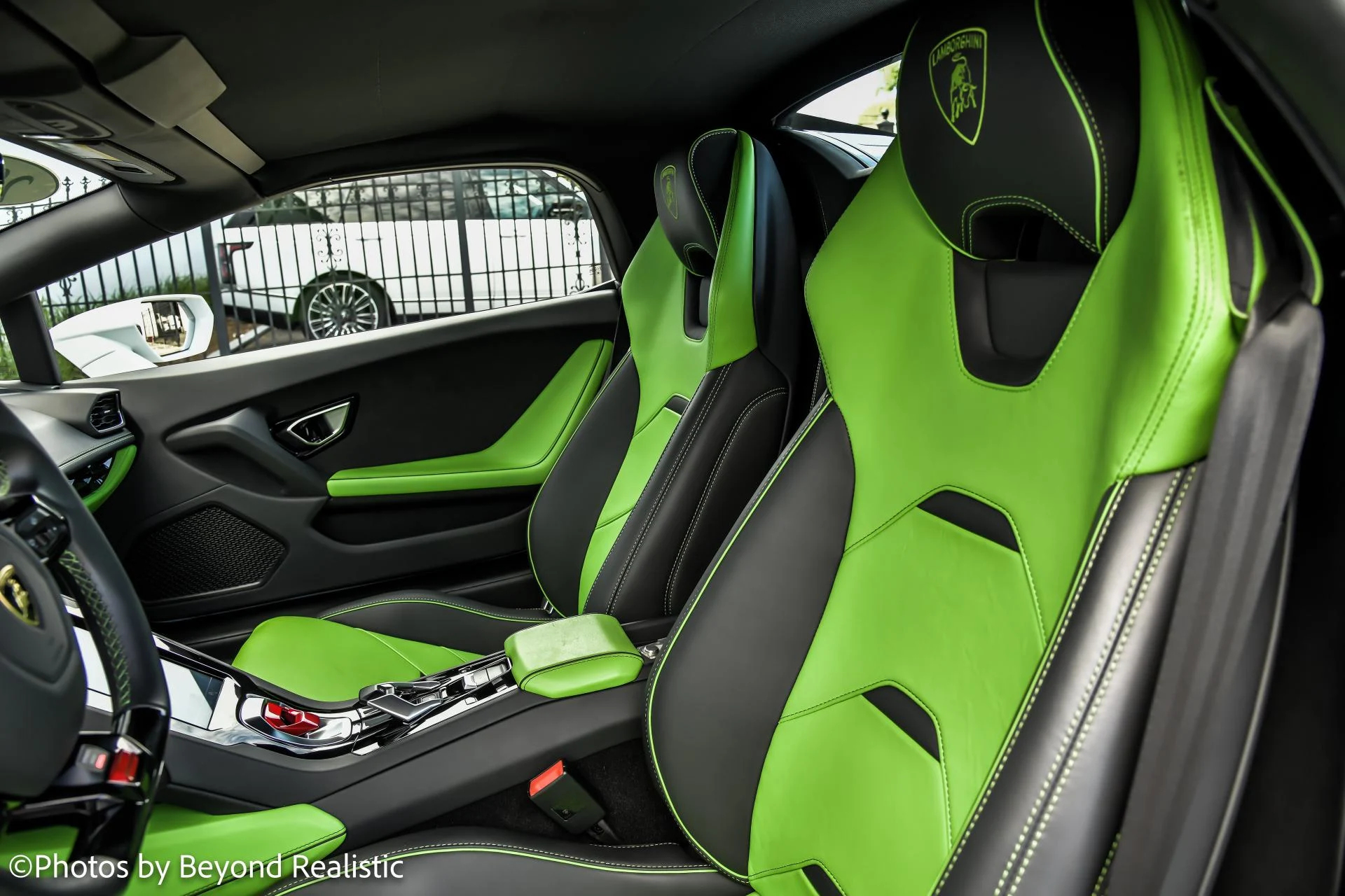 mph001_2290082677_Used_2021_Lamborghini_Huracan_EVO_Spyder_1756800378_57e0ddc8ff