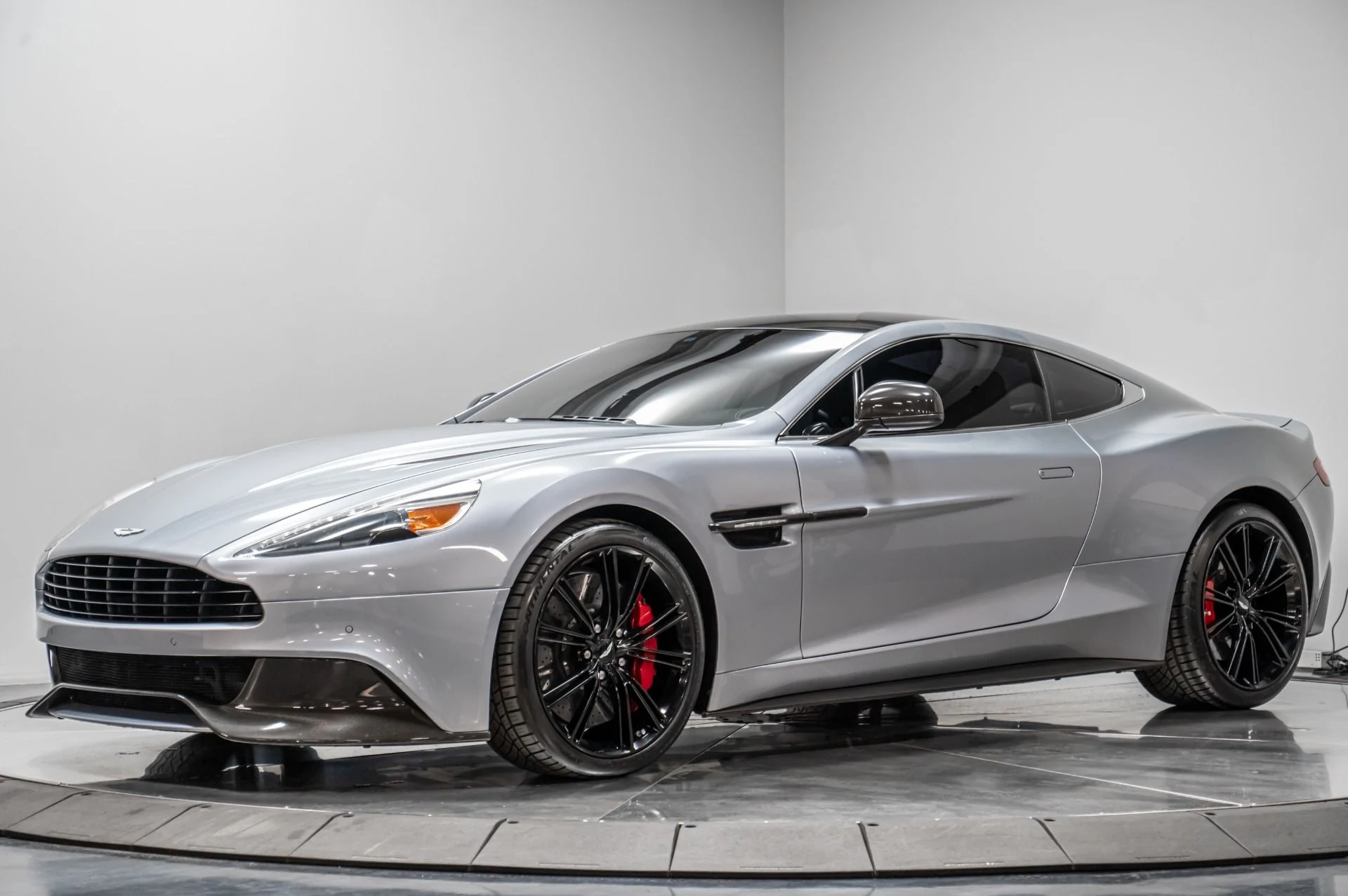 mph001_2311127280_Used_2014_Aston_Martin_Vanquish_V12_1729699077_72b7603be5