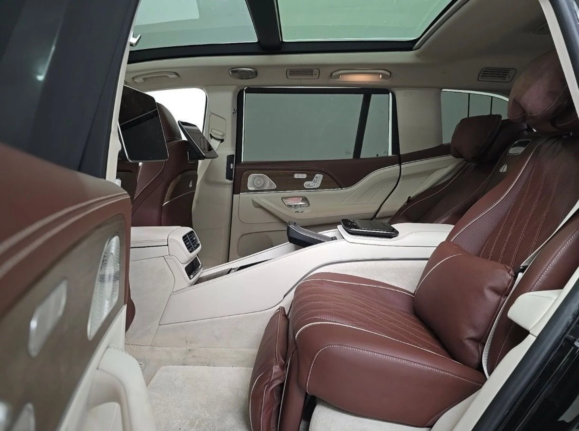 mph001_2321898554_ekpqxzm4jq2uhpel7i5r3yy1p1ak_e576dc3398