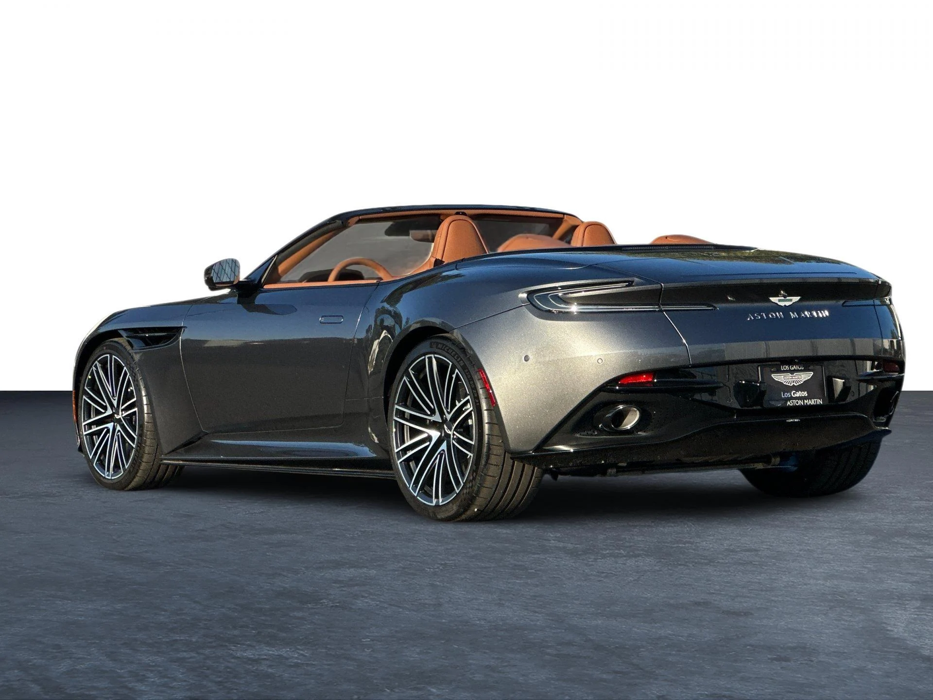 mph001_2325114844_New_2026_Aston_Martin_DB_12_Volante_1764169825_a27a7de9cb
