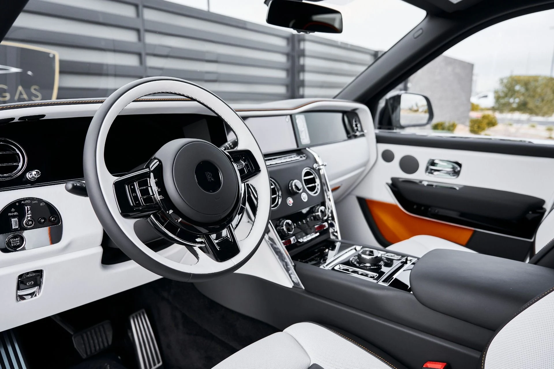 mph001_2325821384_Used_2026_Rolls_Royce_Cullinan_Base_1769135748_b71f0ca950