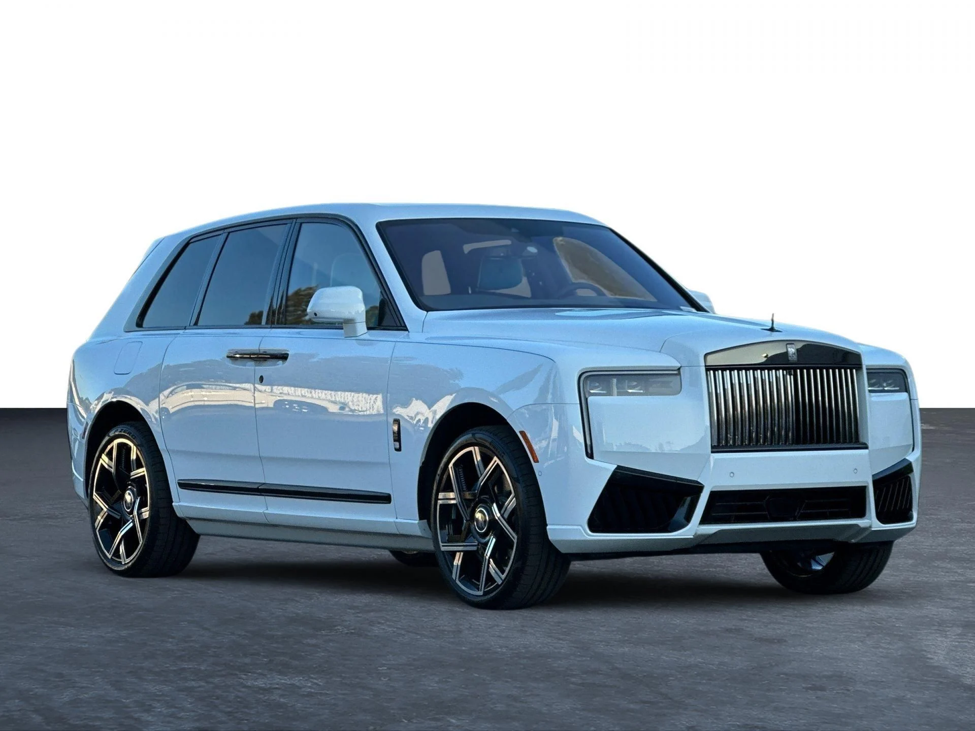 mph001_2328021706_New_2026_Rolls_Royce_Black_Badge_Cullinan_1765013303_2c9d779f82