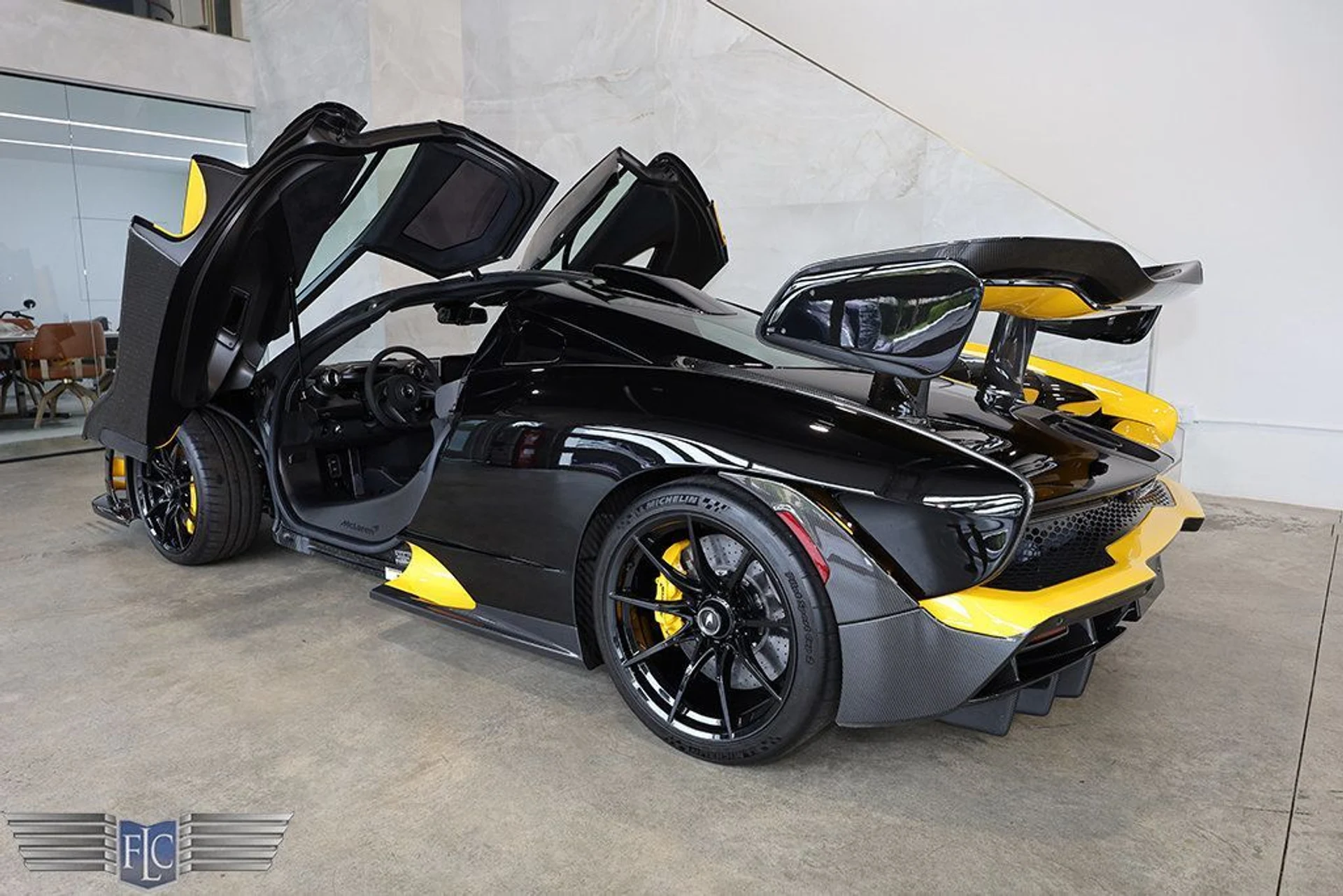 mph001_233428616_used_2019_mclaren_senna_9689_22907327_2_1024_cb697bf4bb