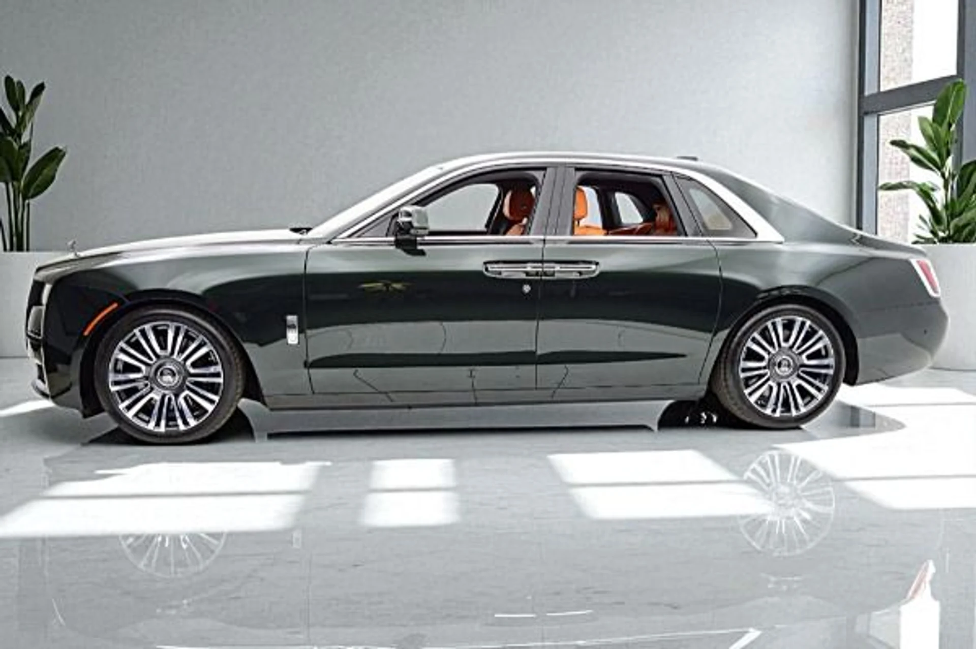 mph001_2343463344_Used_2024_Rolls_Royce_Ghost_4f3c81181f
