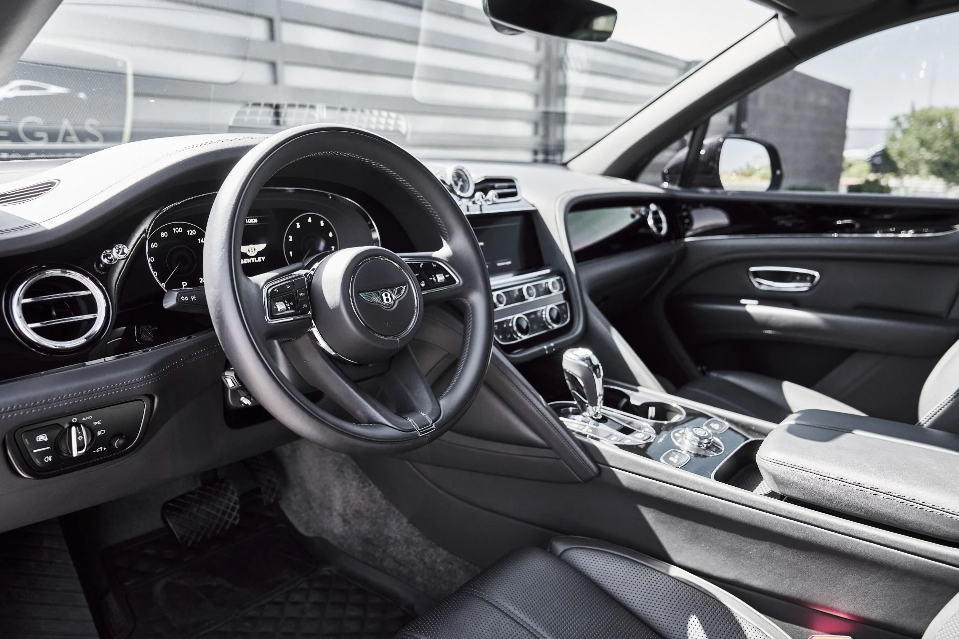 mph001_2351229192_Used_2022_Bentley_Bentayga_S_1781229391_8a98b83eba
