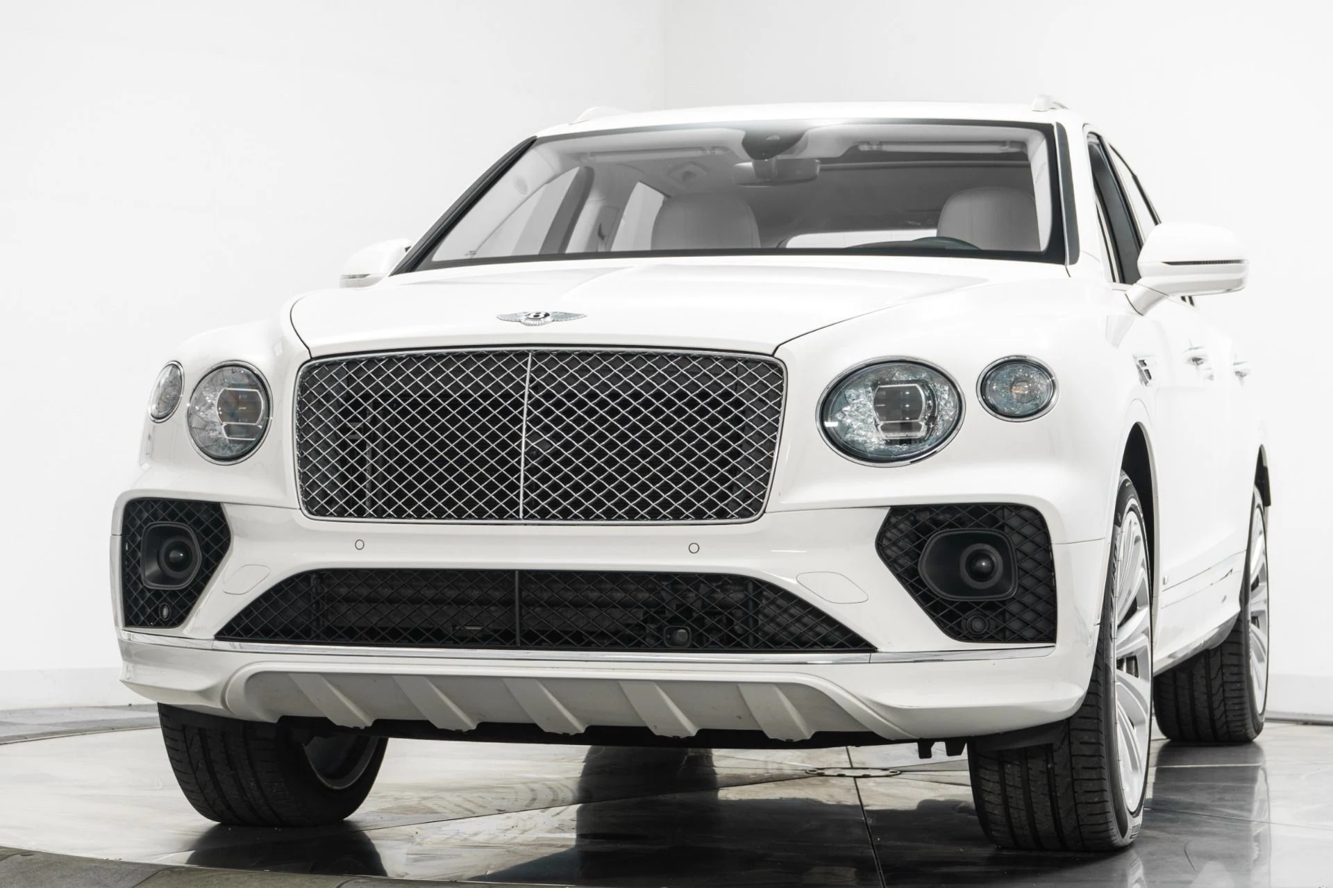 mph001_2367451454_Used_2021_Bentley_Bentayga_V8_1752875666_c49b0b1a68