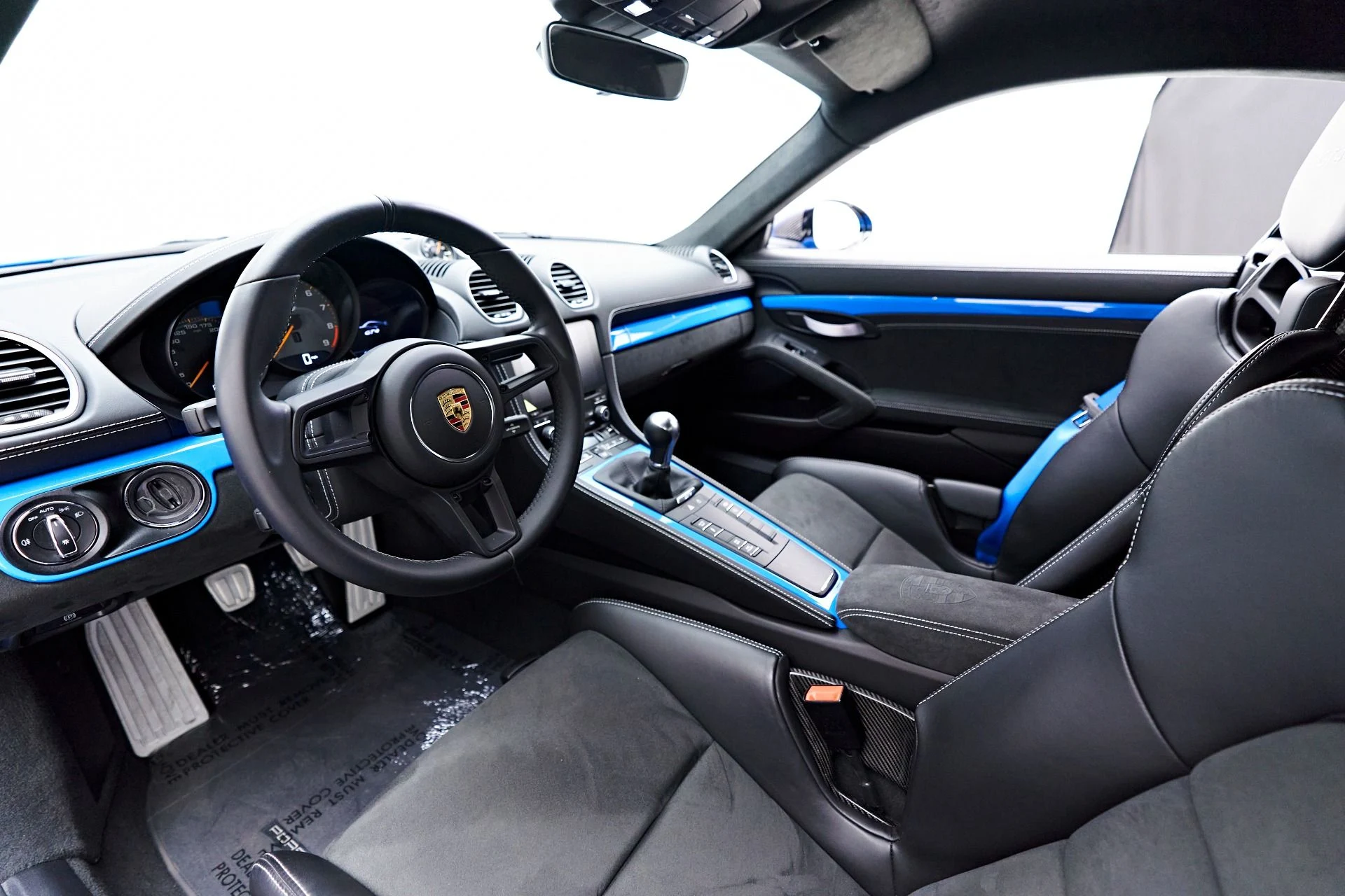 mph001_2370490473_Used_2022_Porsche_718_Cayman_GT_4_1707160630_cbbfa880c5