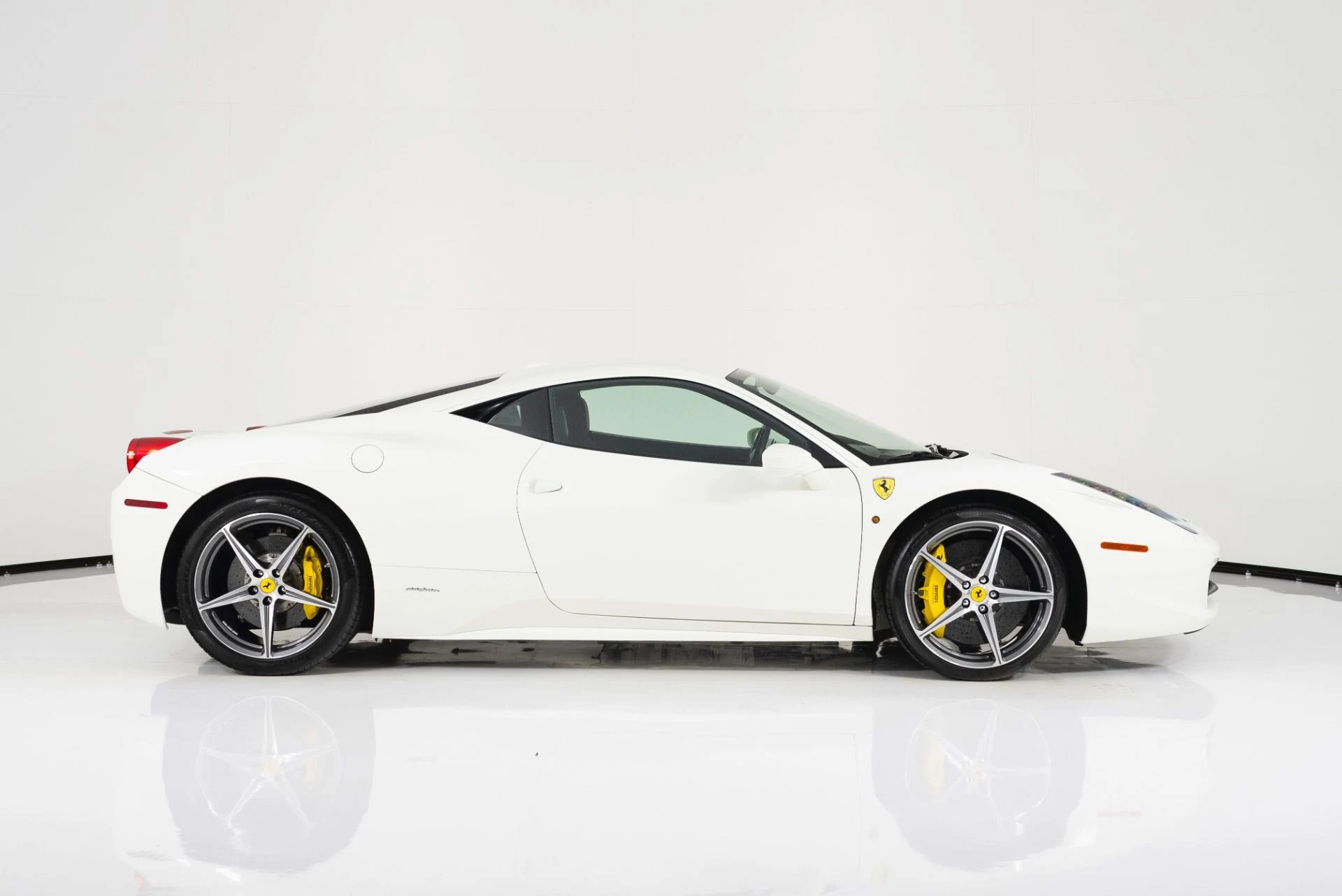 mph001_2371574523_Used_2015_Ferrari_458_Italia_Coupe_1753415701_31f741d280