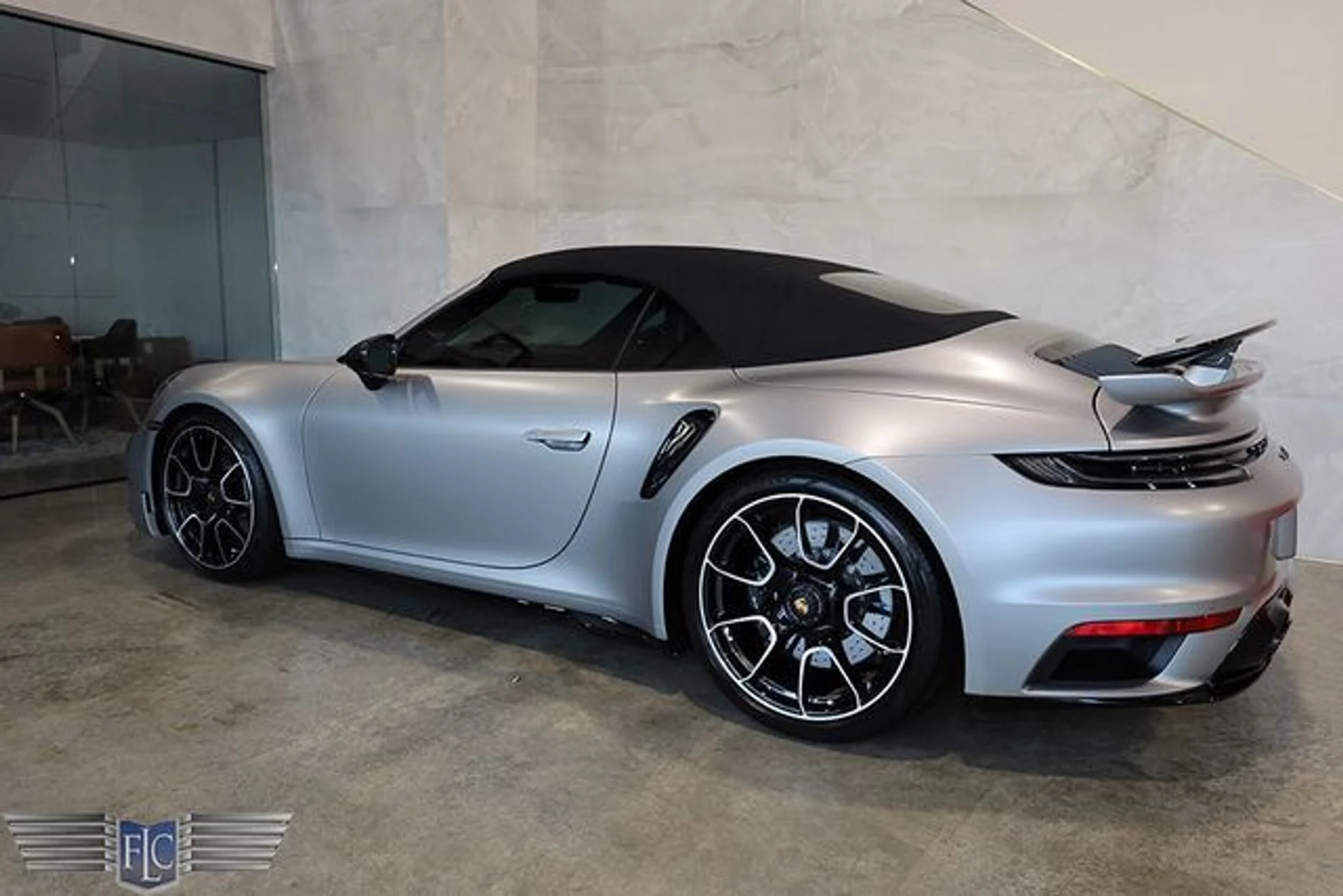 mph001_2379397607_used_2025_porsche_911_turboscabriolet_9689_23063481_6_640_2f21052a4c