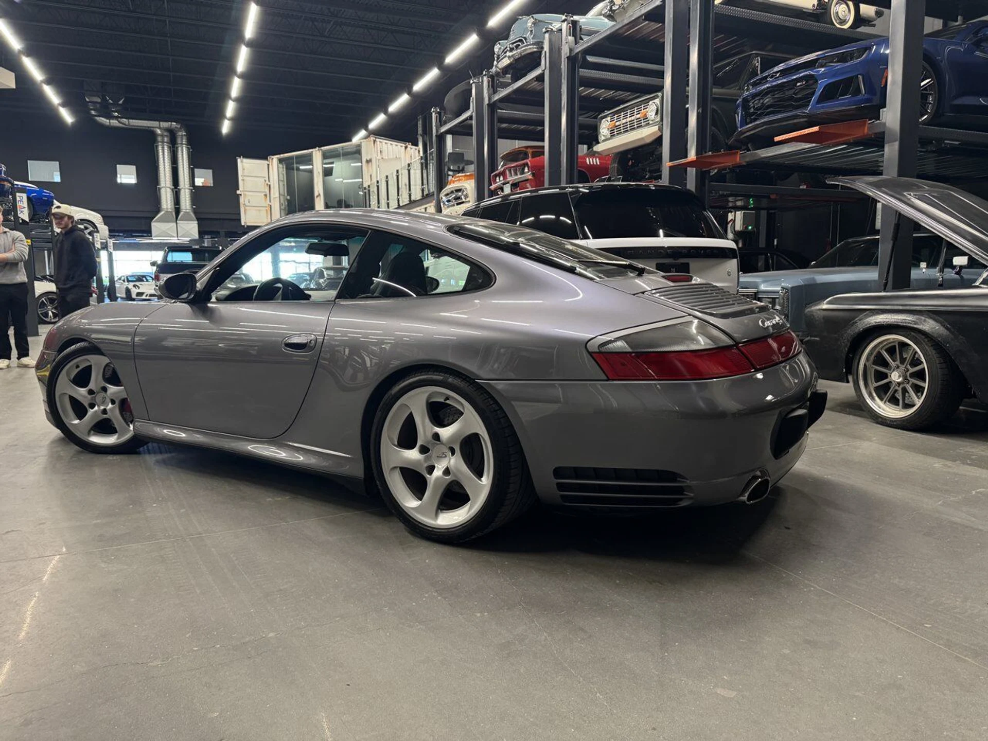 mph001_2384405244_porsche_911_carrera_2002_b98acf7687