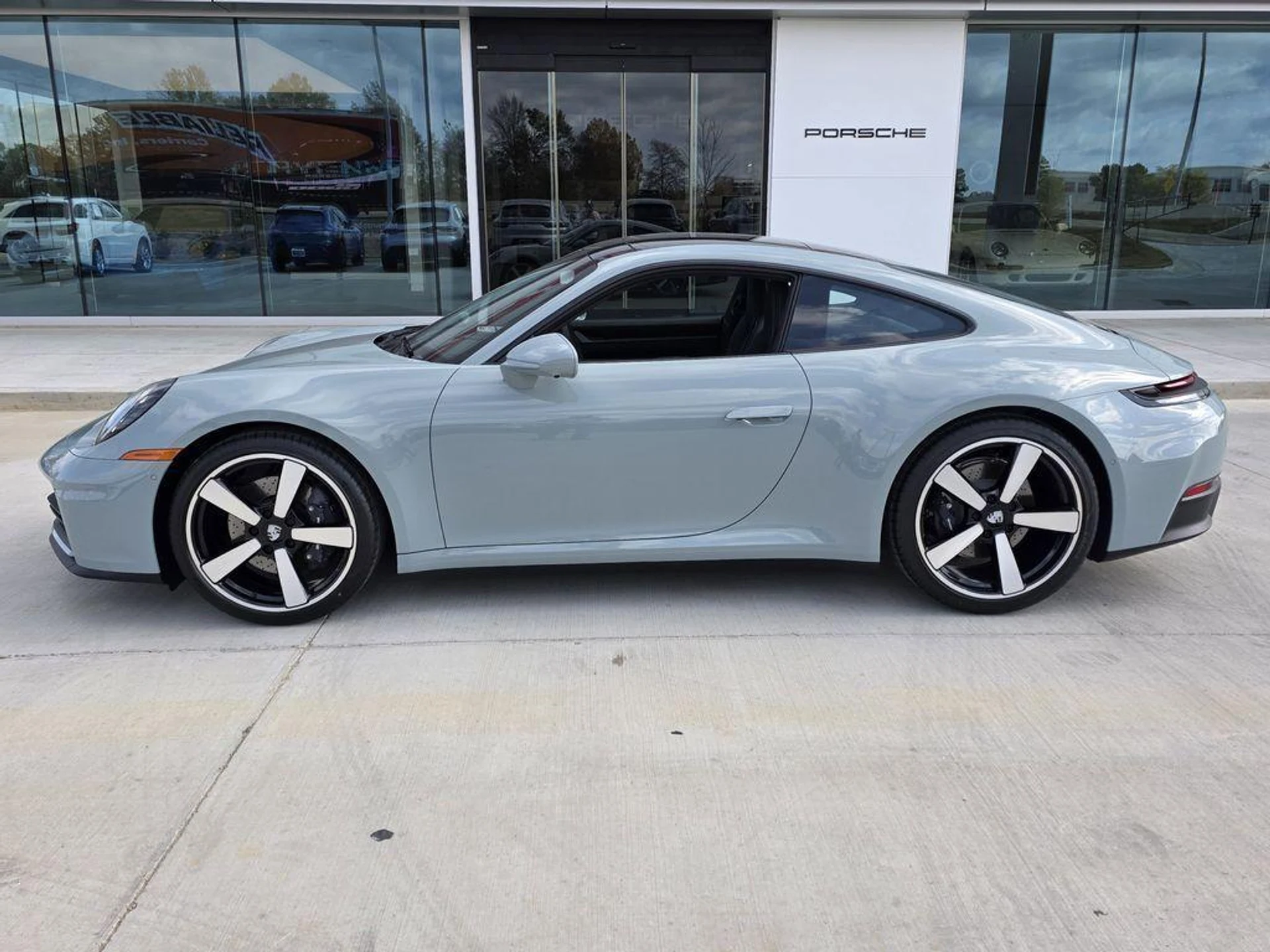 mph001_2386101610_a_Ma_GZ_AX_2_IH_70v9_Zi_Lv_638sl_N8_c628feb0ad