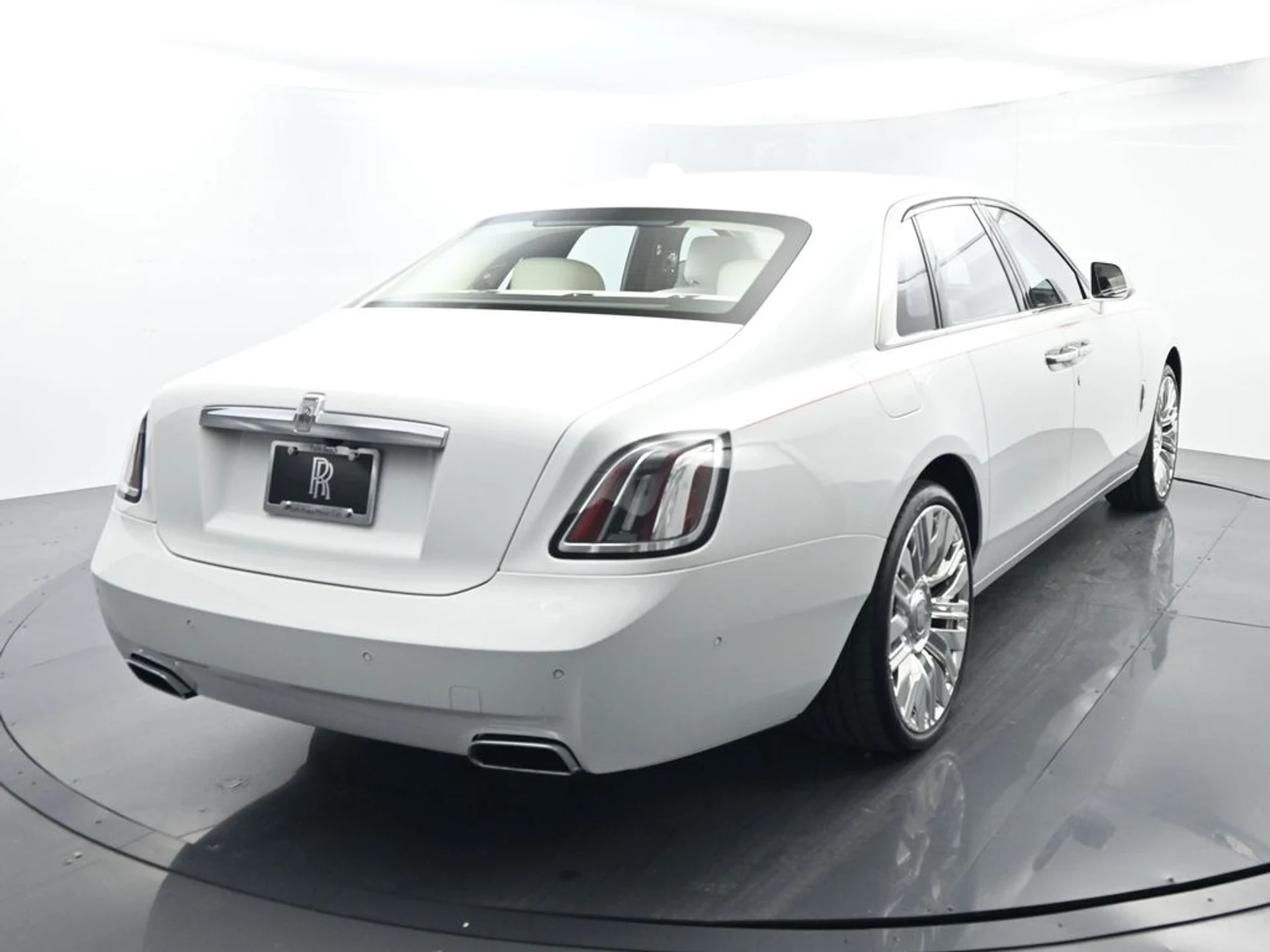 mph001_2390360349_c985b4ae60eb061d3505cdb718bba295x_ac370f4dd8